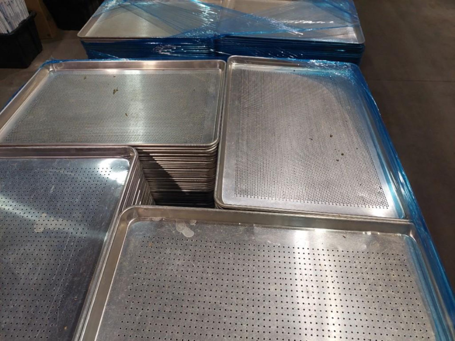 PERFORATED STAINLESS STEEL DRYING TRAYS, CAN BE USED WITH LOT 257, APPROX. 1560 - Image 3 of 7