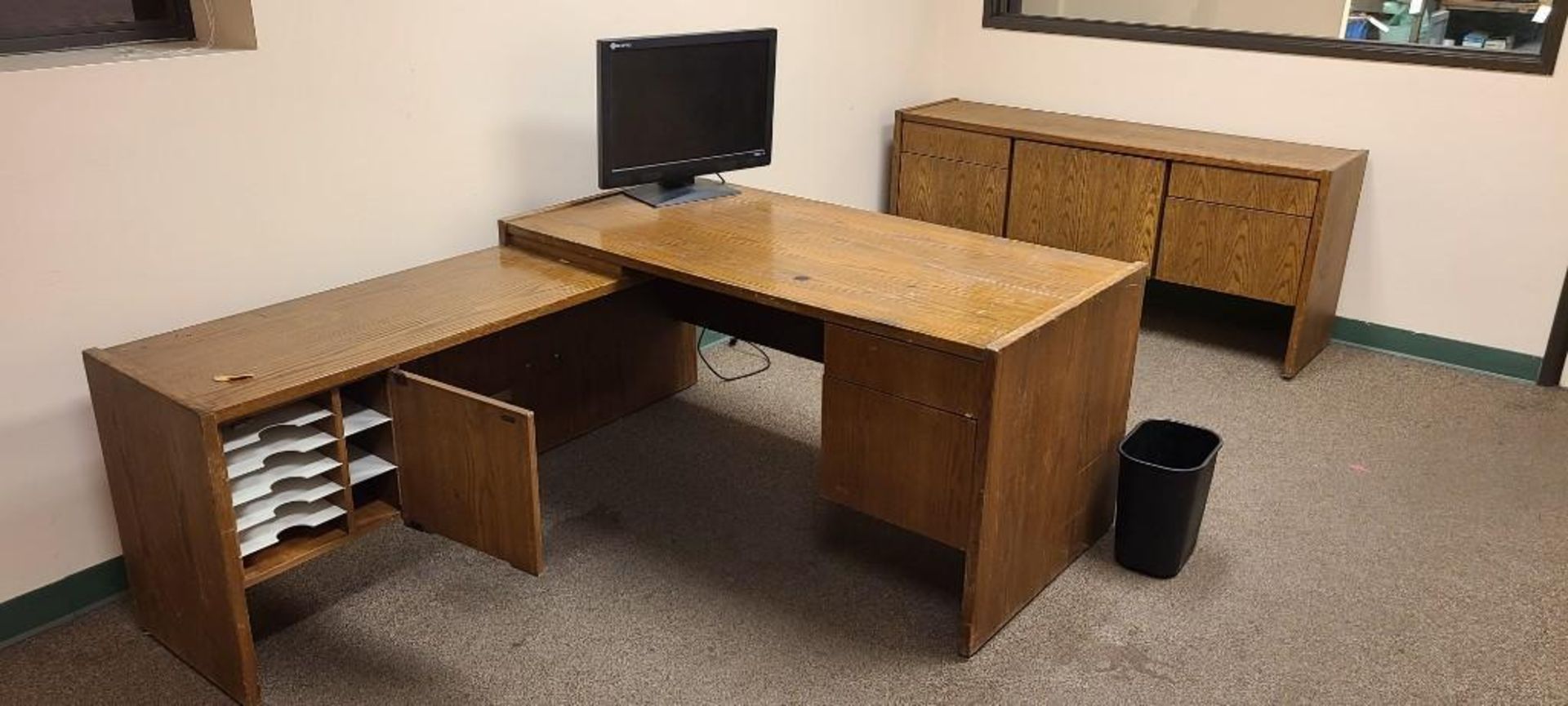 WOOD CORNER DESK 6'X5'X30", OFFICE TABLE WITH HANGING FILE DRAWERS, SOYO MONITOR