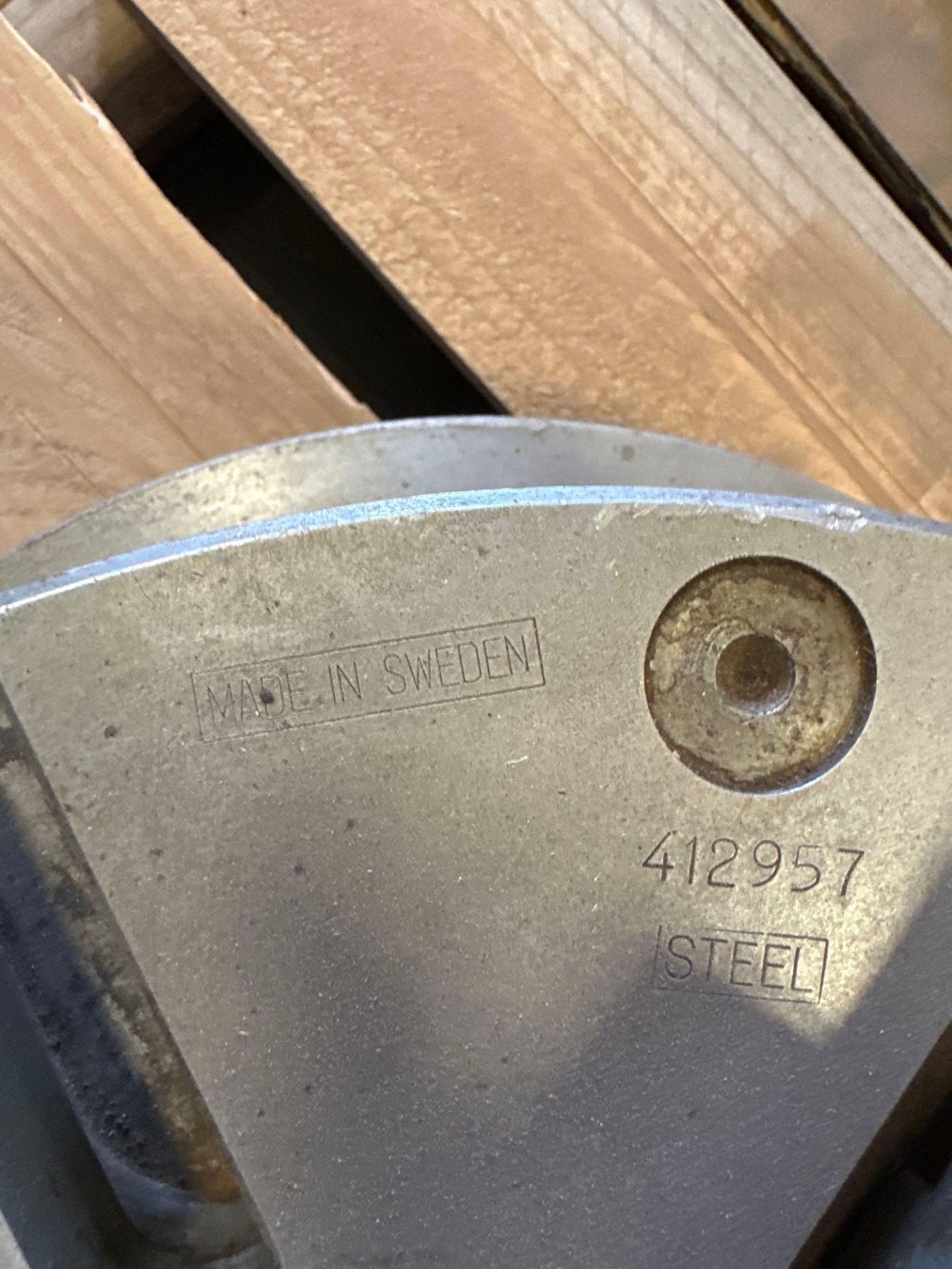 15" 3 JAW CHUCK; 412957 MADE IN SWEDEN - Image 4 of 5