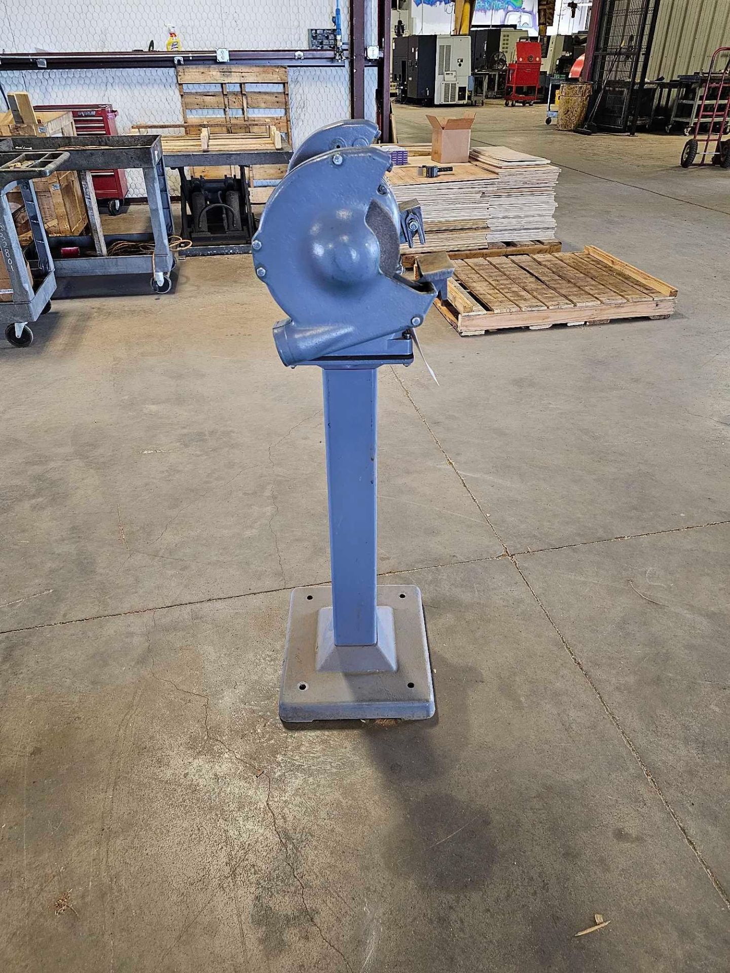 BALDOR 8" BUFFER/GRINDER WITH STAND - Image 4 of 7