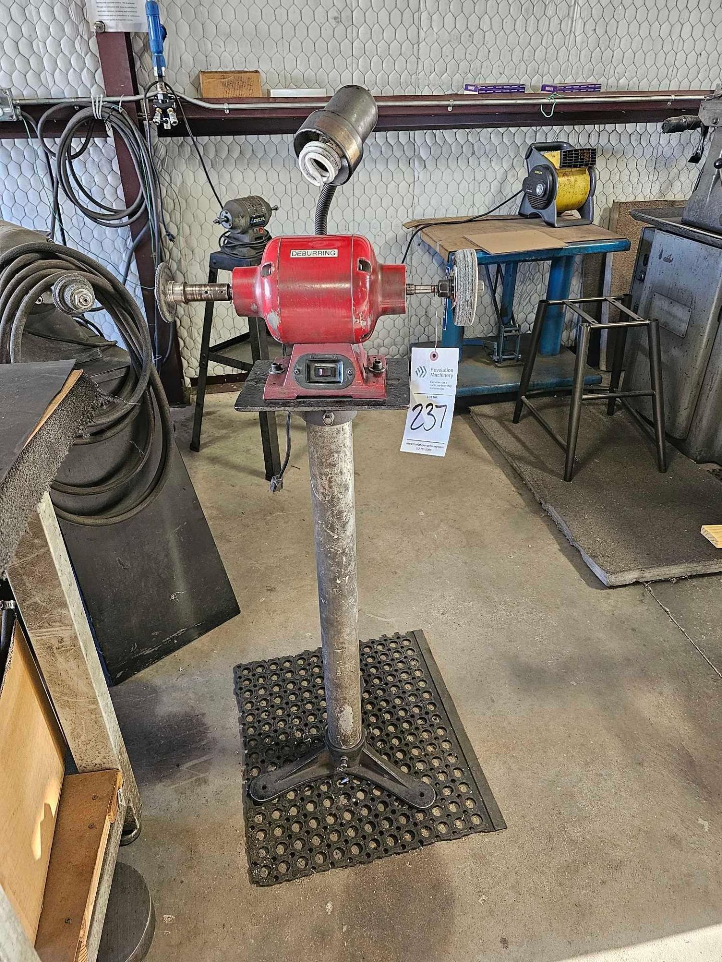 BENCH GRINDER WITH STAND