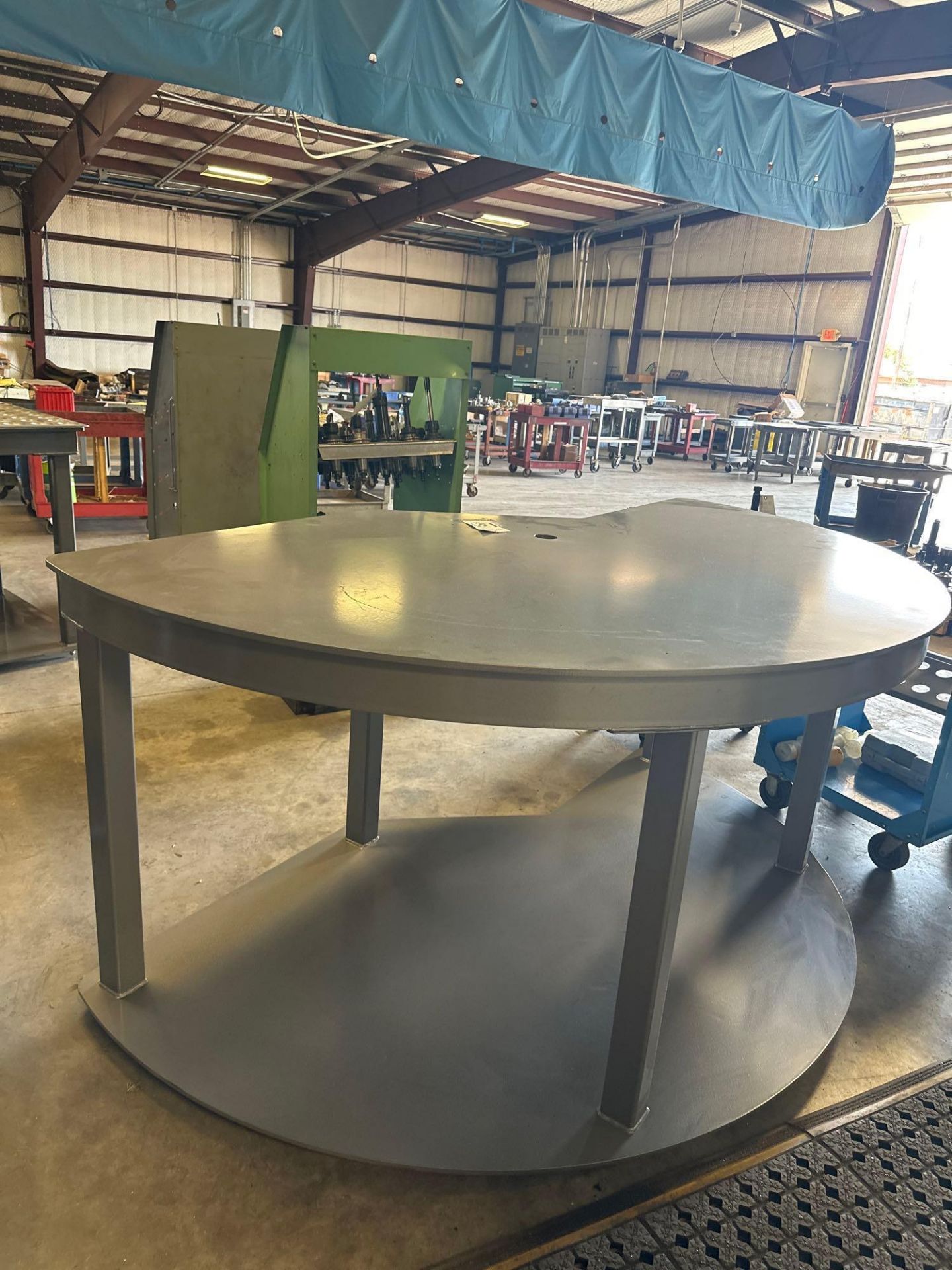 CUSTOM METAL TABLE - Image 3 of 5