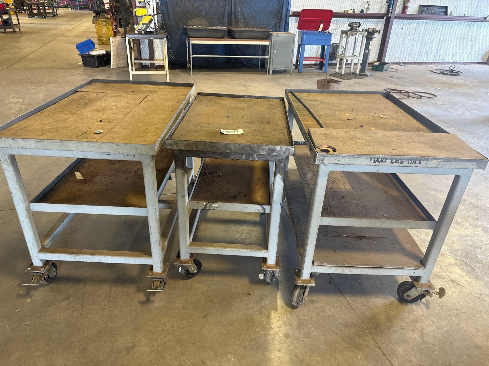 (3) VARIOUS SIZED METAL ROLLING CARTS