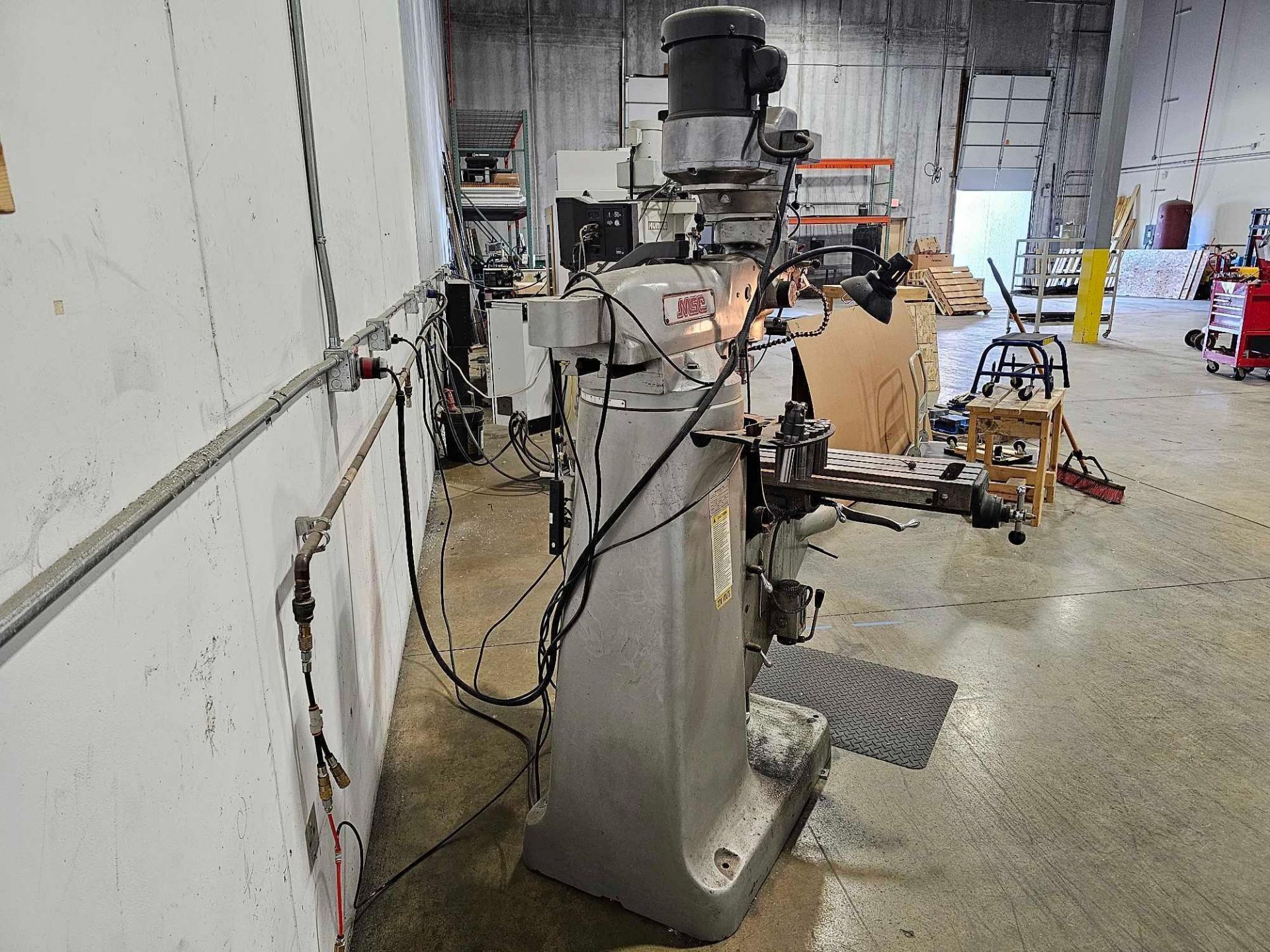 2007 9″ X 49″ KNEE MILLING MACHINE: 3 HP, VARIABLE SPEED, 3 PHASE, DRO, POWERFEED - Image 5 of 12