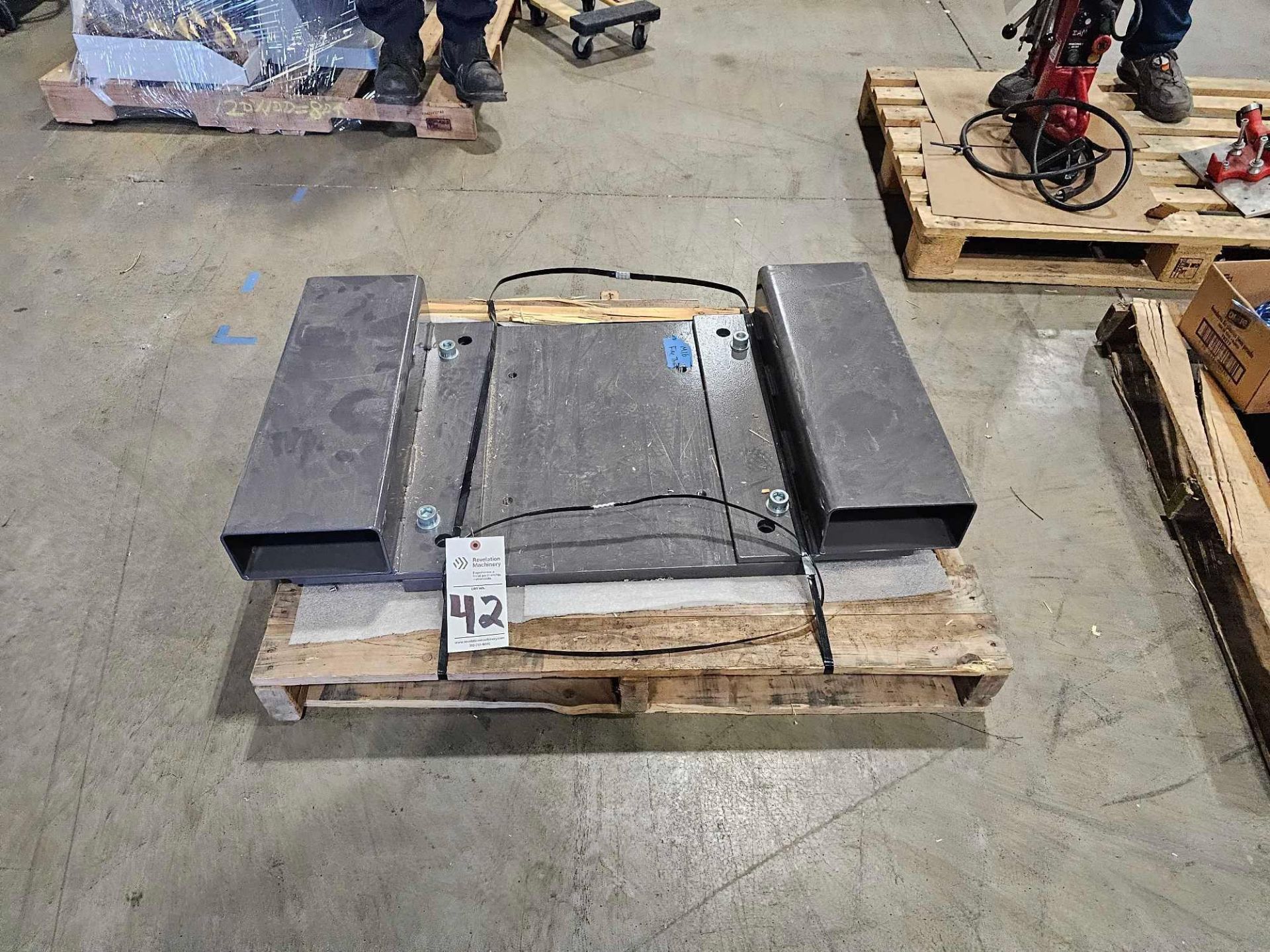 FORK PLATE SOLID PLATE WITH FORKLIFT SLOTS