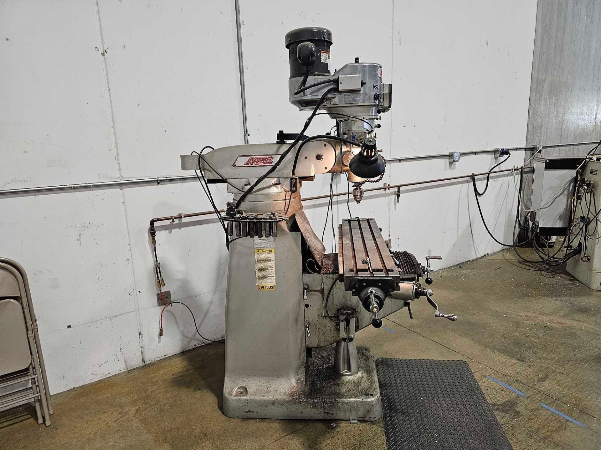 2007 9″ X 49″ KNEE MILLING MACHINE: 3 HP, VARIABLE SPEED, 3 PHASE, DRO, POWERFEED - Image 4 of 12