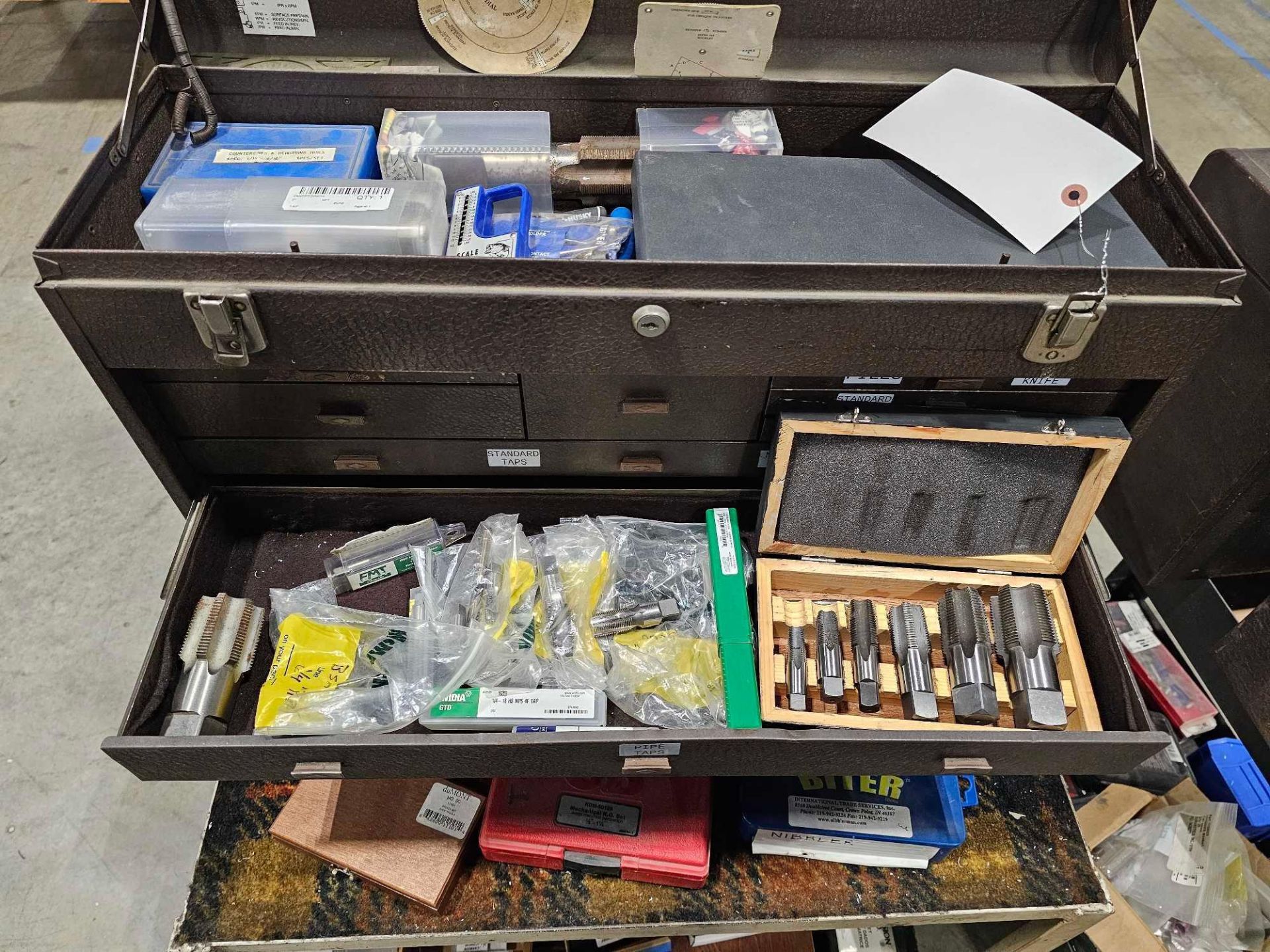 KENNEDY TOOL BOXES LOADED WITH MACHINISTS TOOLS AND MEASURING DEVICES - Image 14 of 45