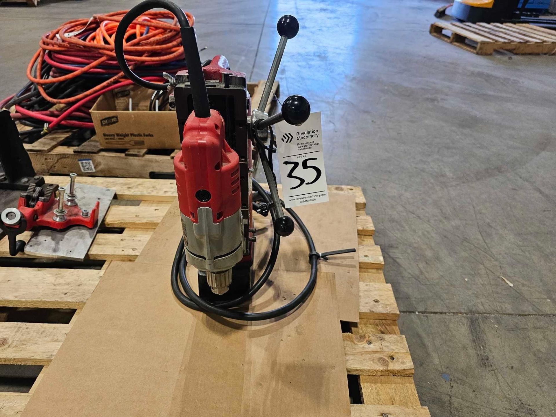 MILWAUKEE MAG DRILL MAGNETIC DRILL PRESS