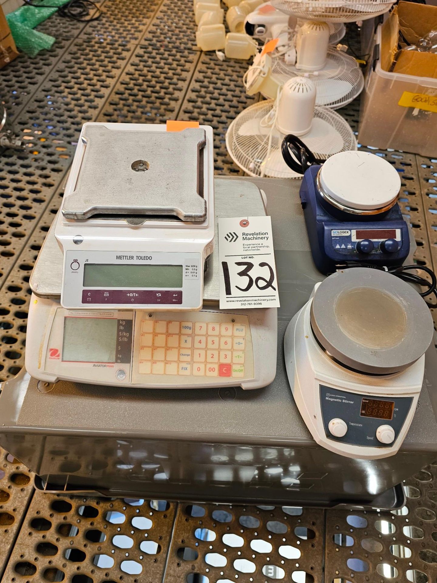 ASSORTED DIGITAL SCALES, MAGNETIC STIRRERS, INDUCTION SEALING MACHINE, FILTER PAPER - Bild 12 aus 19