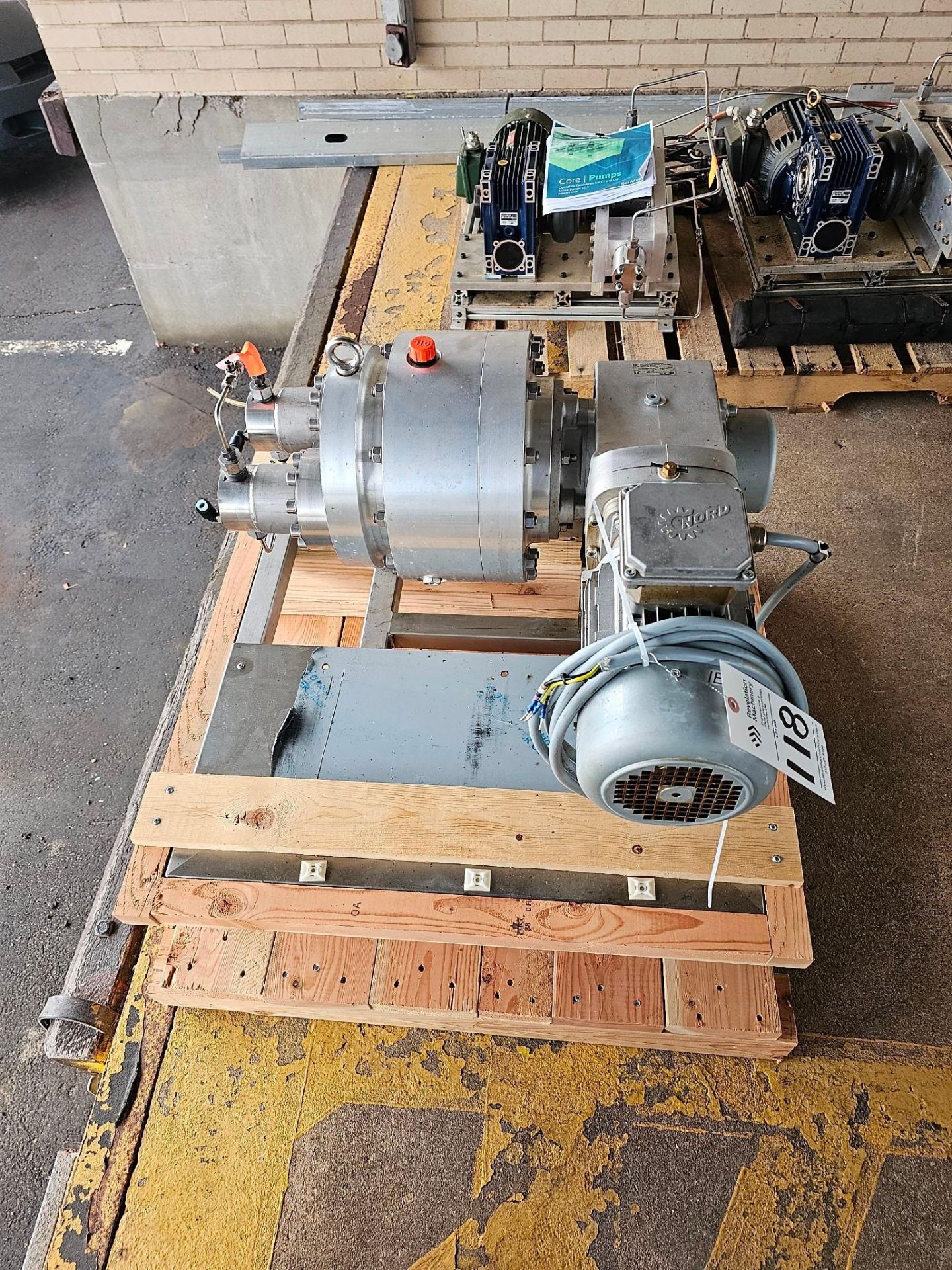 NORD DRIVESYSTEMS SK 92672.1AFH-90LH/ TF HELICAL GEARBOX MFG 2018 - Image 3 of 7
