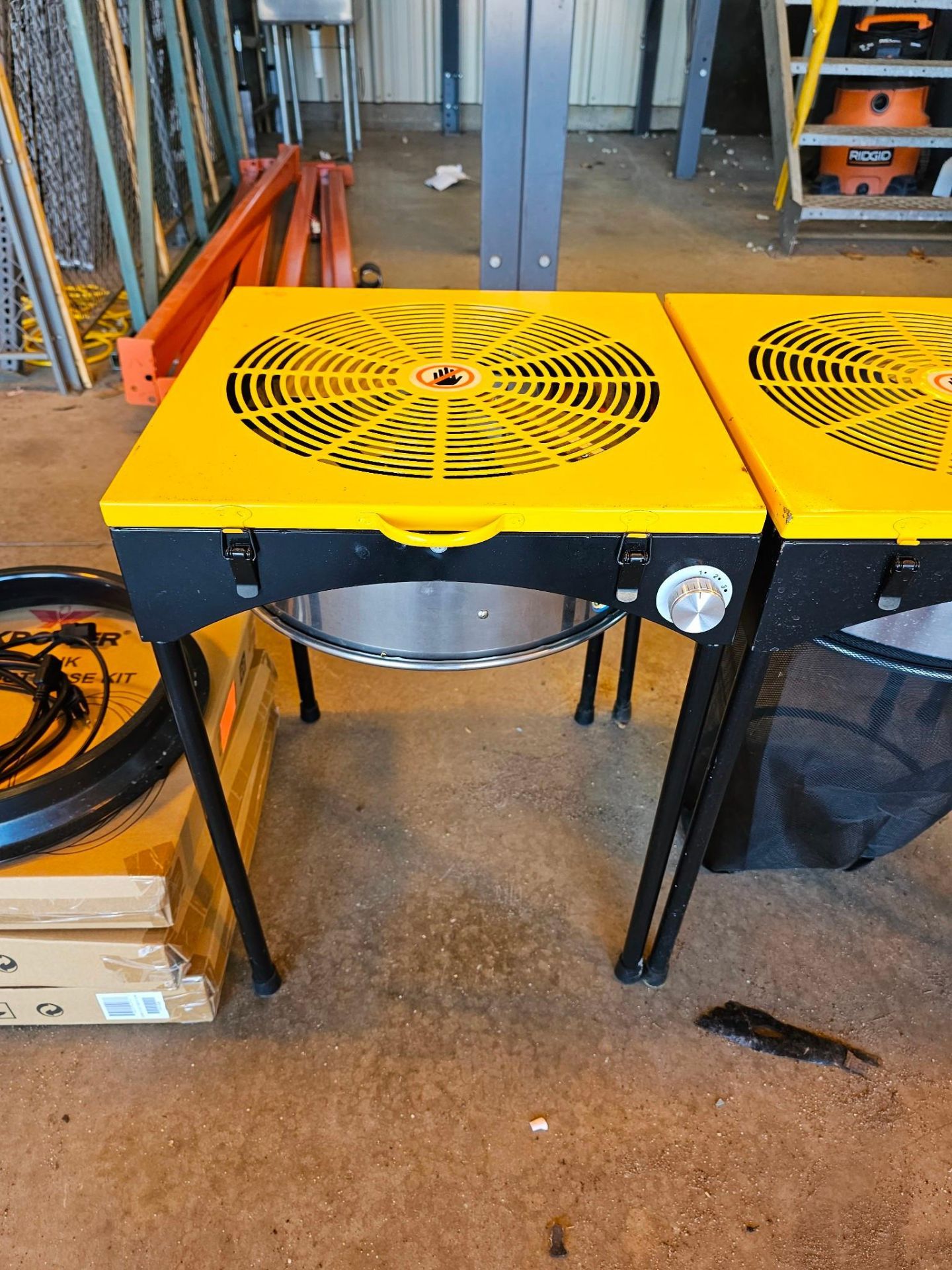(3) XPOWER ELECTRIC TRIMMING TABLES & ACCESSORIES - Image 8 of 15