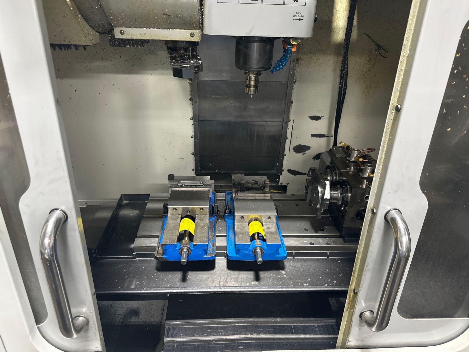 2008 HAAS VF-2D CNC VMC VERTICAL MACHINING CENTER - Image 4 of 18