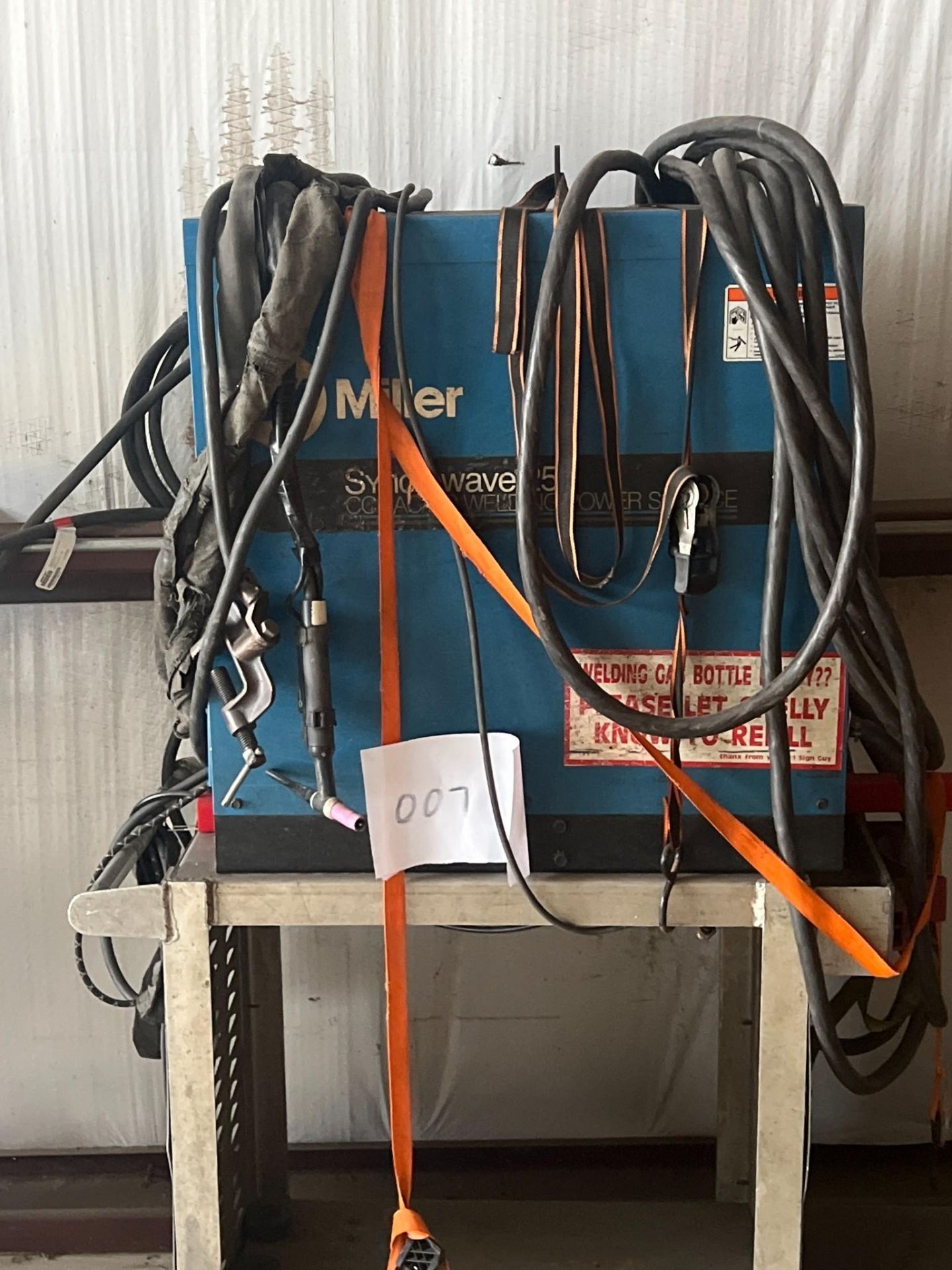 MILLER SYNCROWAVE 250 AC/DC WELDING POWER SOURCE WELDER; FREE LOADING - Image 4 of 5