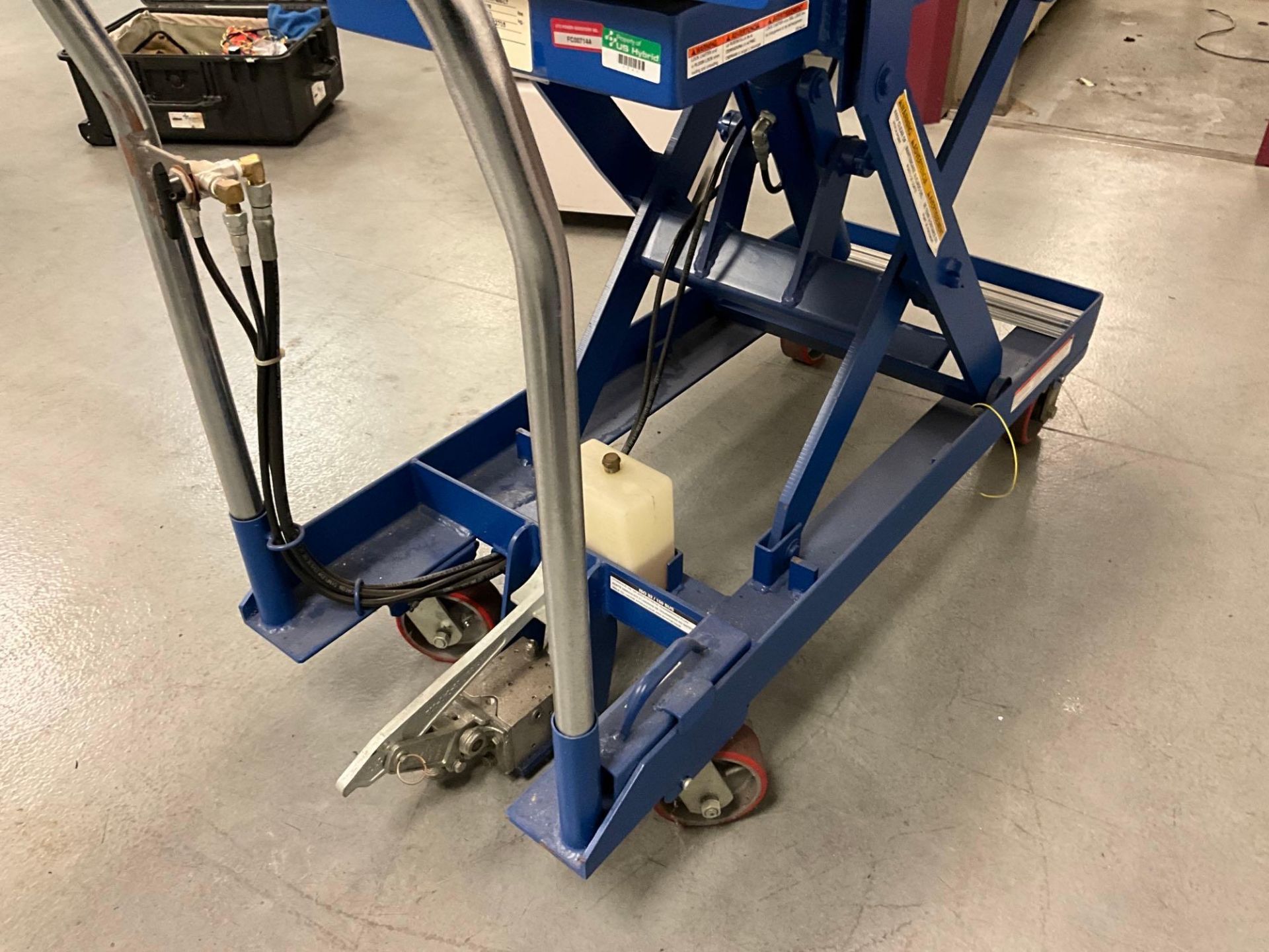 ADJUSTABLE HEIGHT WORK CART (NO CONTENTS) - Image 6 of 12