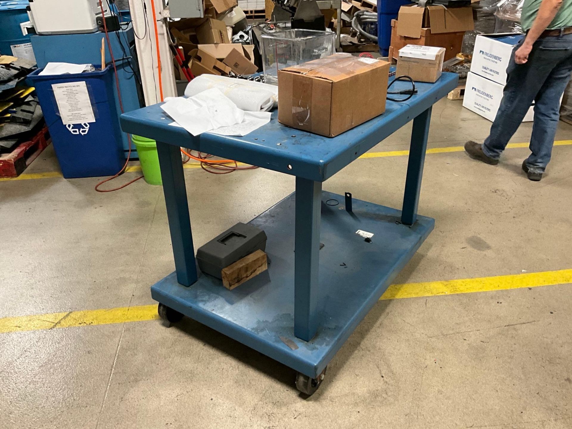 ADJUSTABLE HEIGHT WORK CART (NO CONTENTS) - Image 4 of 10