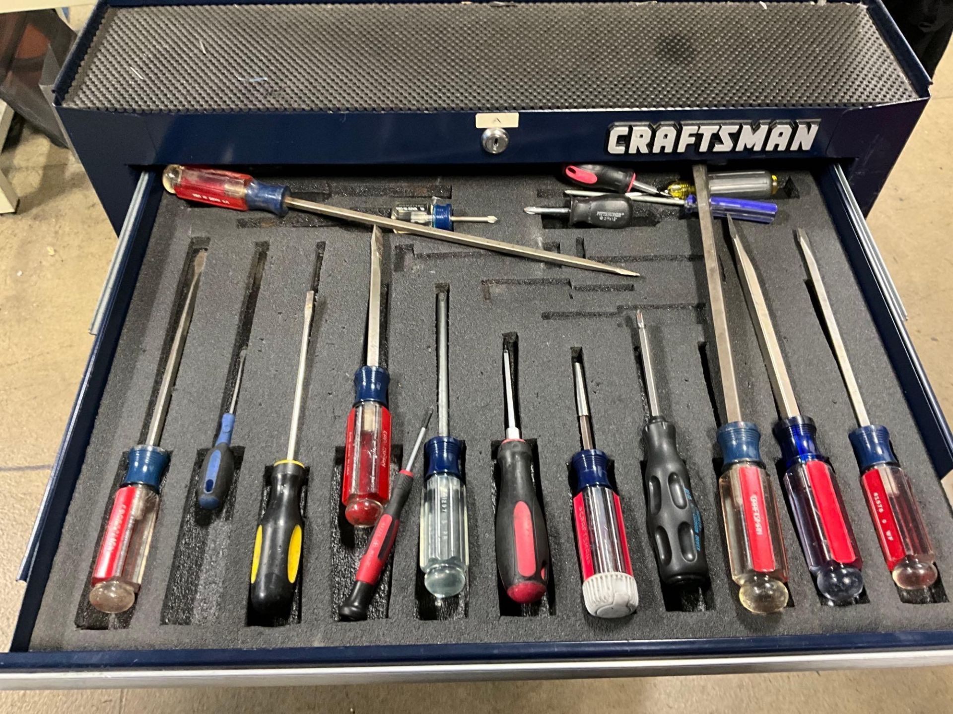 CRAFTSMAN TOOLBOX LOADED WITH TOOLS - Image 11 of 21