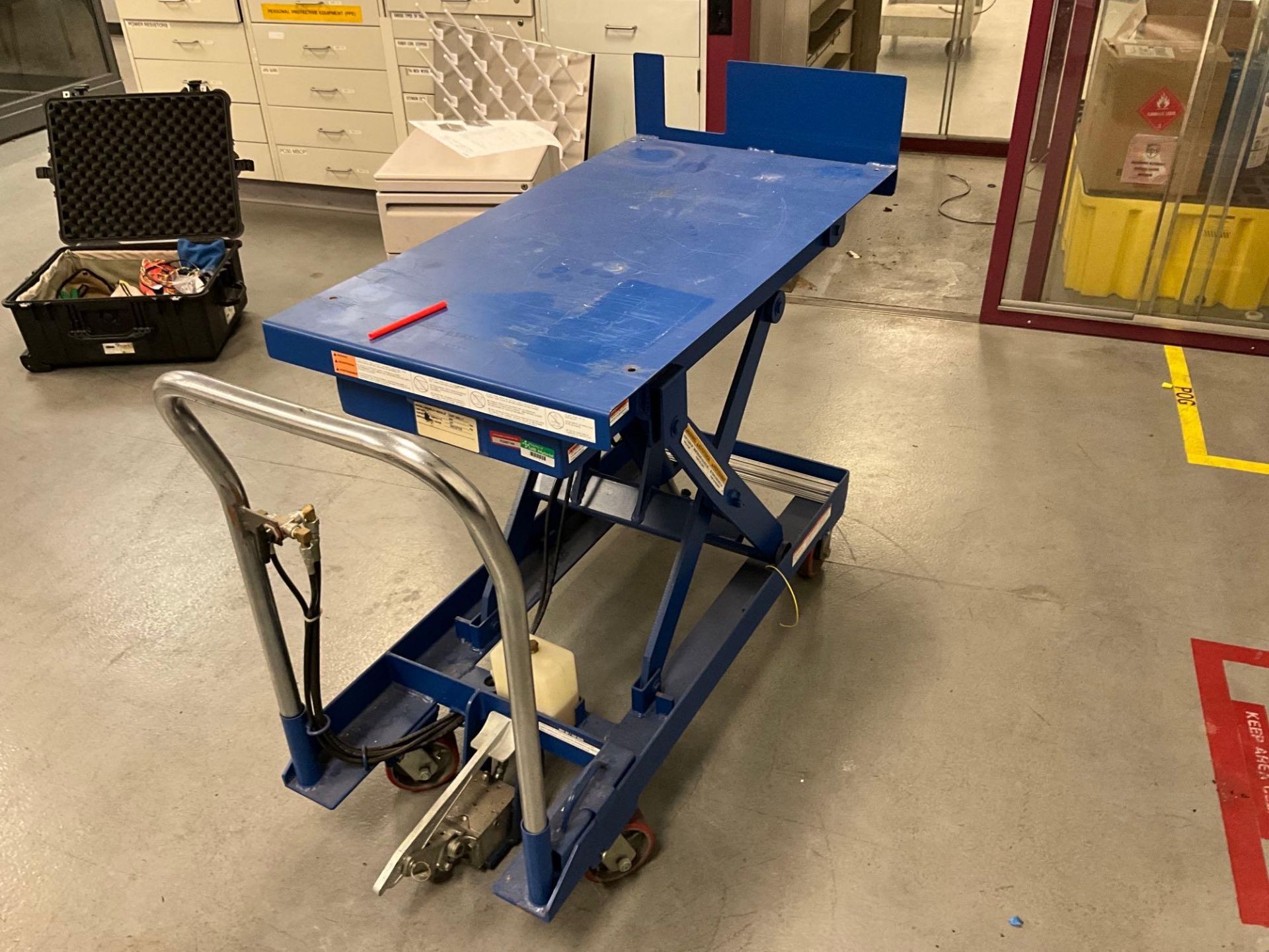 ADJUSTABLE HEIGHT WORK CART (NO CONTENTS) - Image 2 of 12