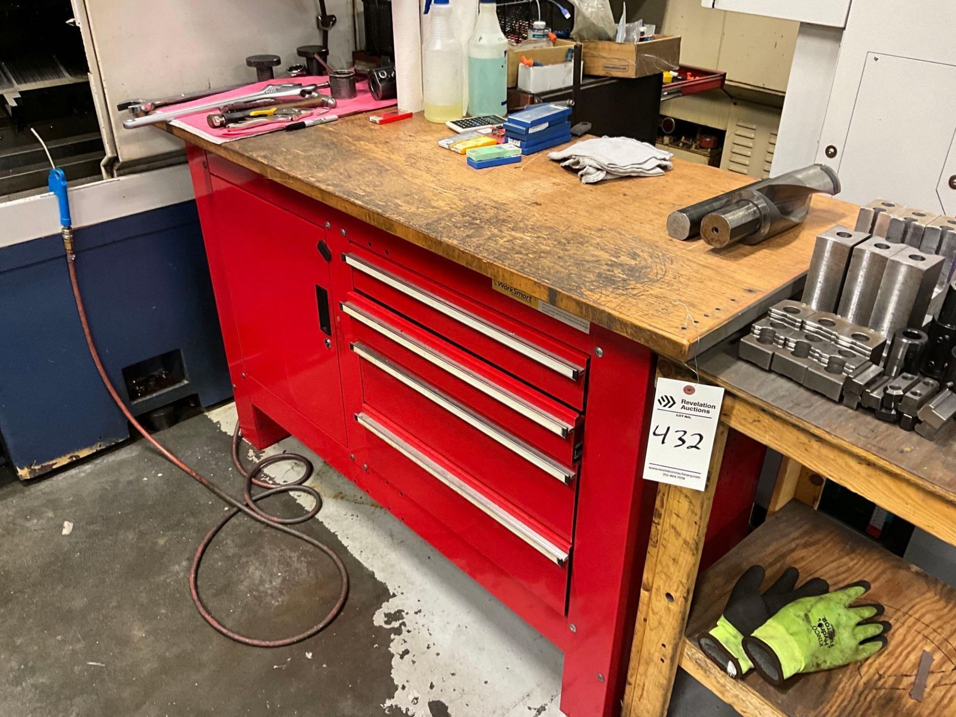4 DRAWER WORKBENCH CABINET (NO CONTENTS)
