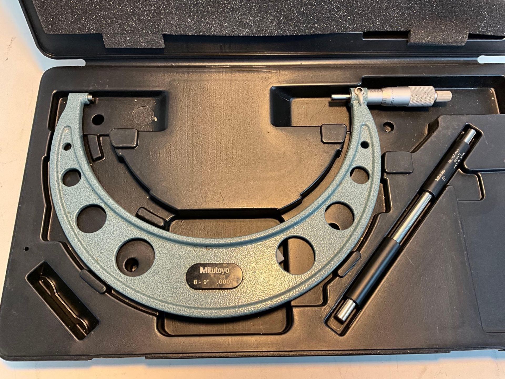 MITUTOYO 8-9" OUTSIDE MICROMETER WITH CASE - Image 2 of 4