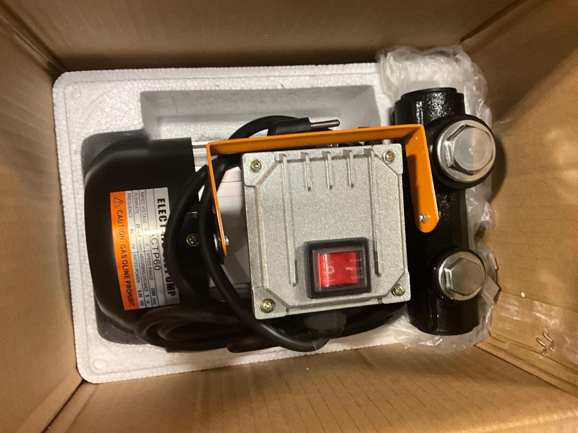 NEW IN BOX ELECTRIC OIL PUMP IN BOX ACTP60