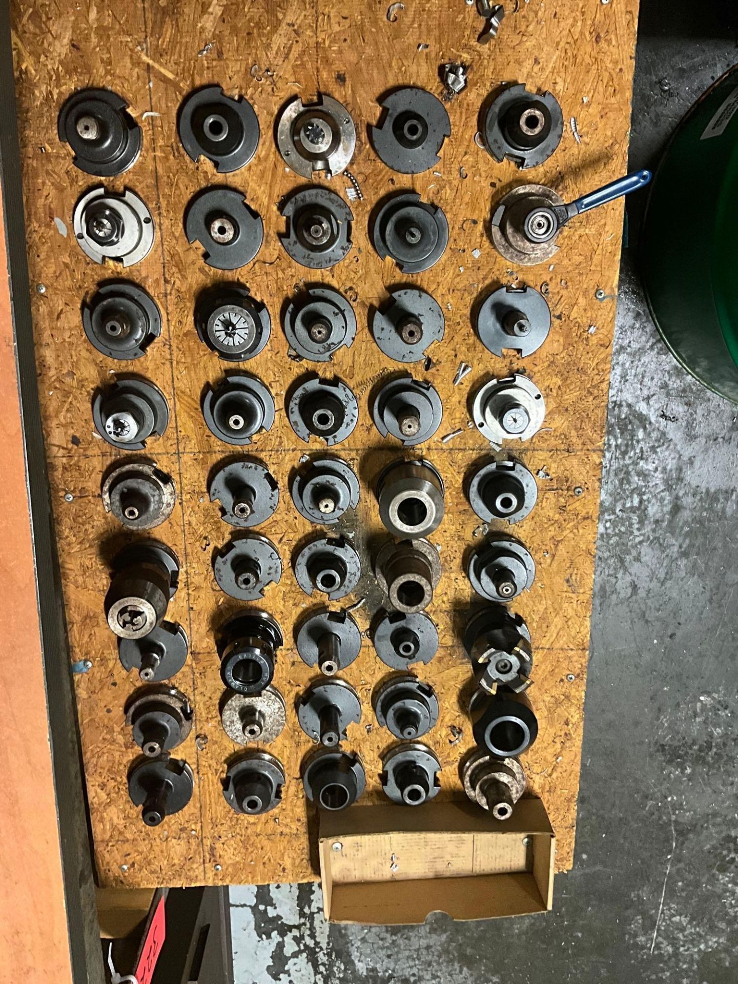 APPROX (45) CAT 40 TOOLHOLDERS WITH 23" X 47.5" TABLE - Image 5 of 105