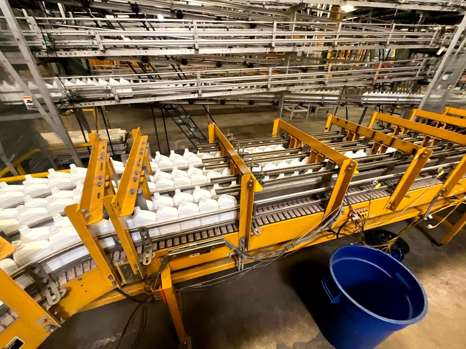 ALPINE BOTTLE CONTAINER CONVEYOR SYSTEM - Image 17 of 22