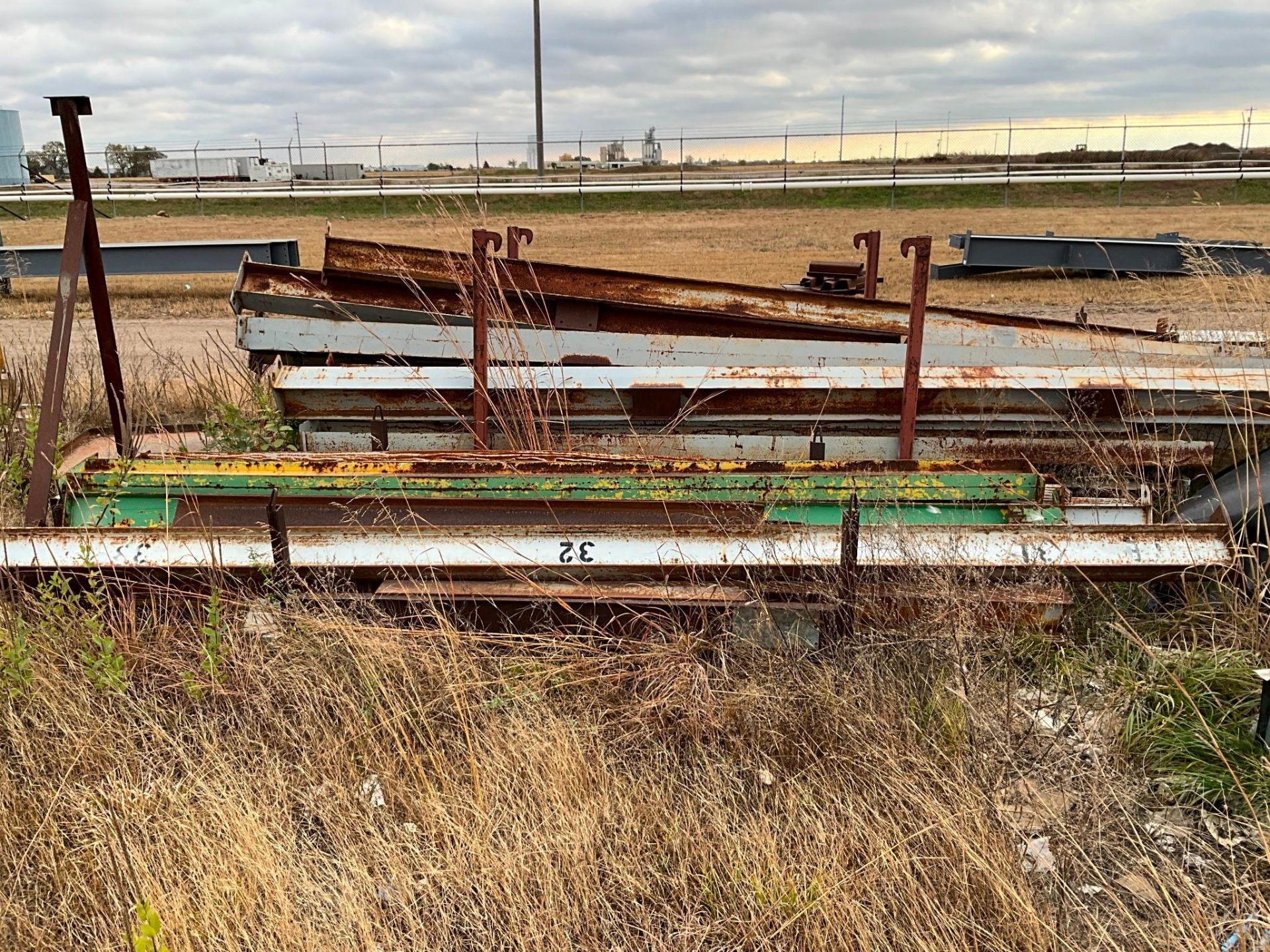 I-BEAMS, 2 BUNDLES, WITH CONVEYOR - Image 2 of 29