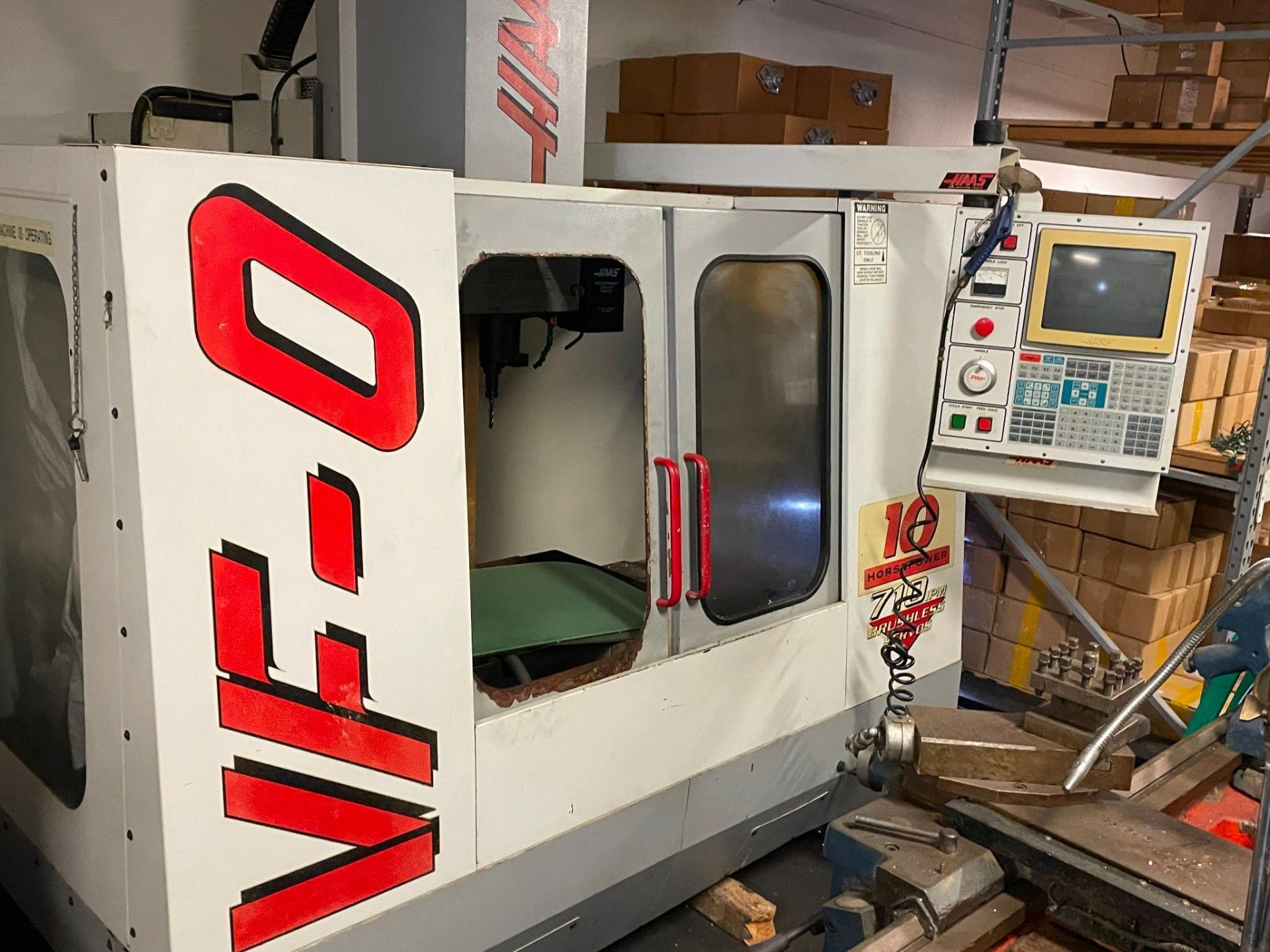 HAAS VF-0 VERTICAL MACHINING CENTER, YEAR 1996 - USED