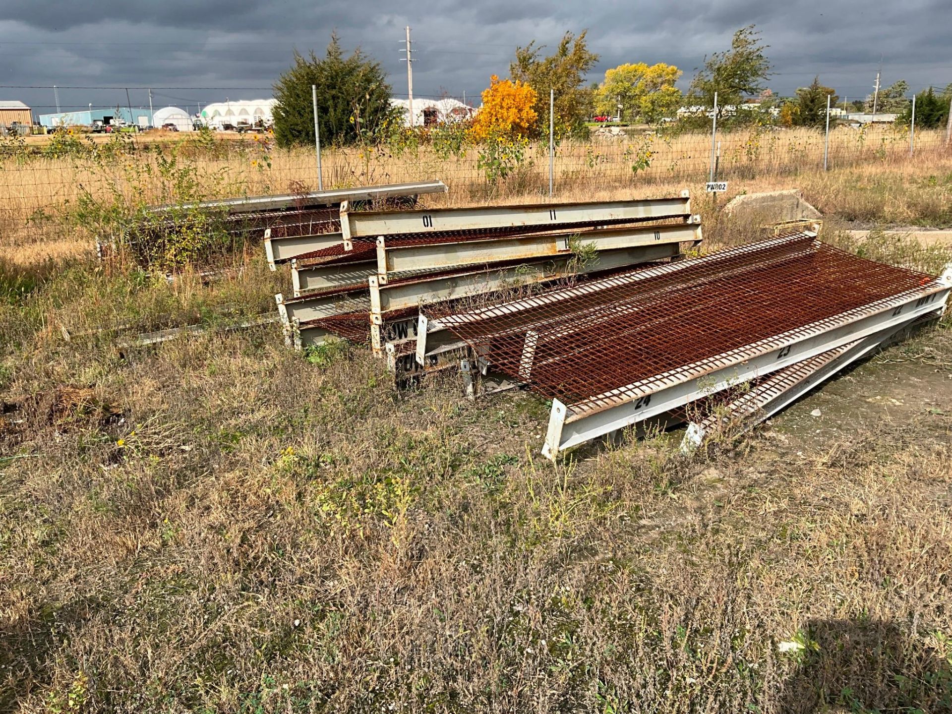 18 SETS METAL SHELVING 12' X 46" - Image 11 of 14