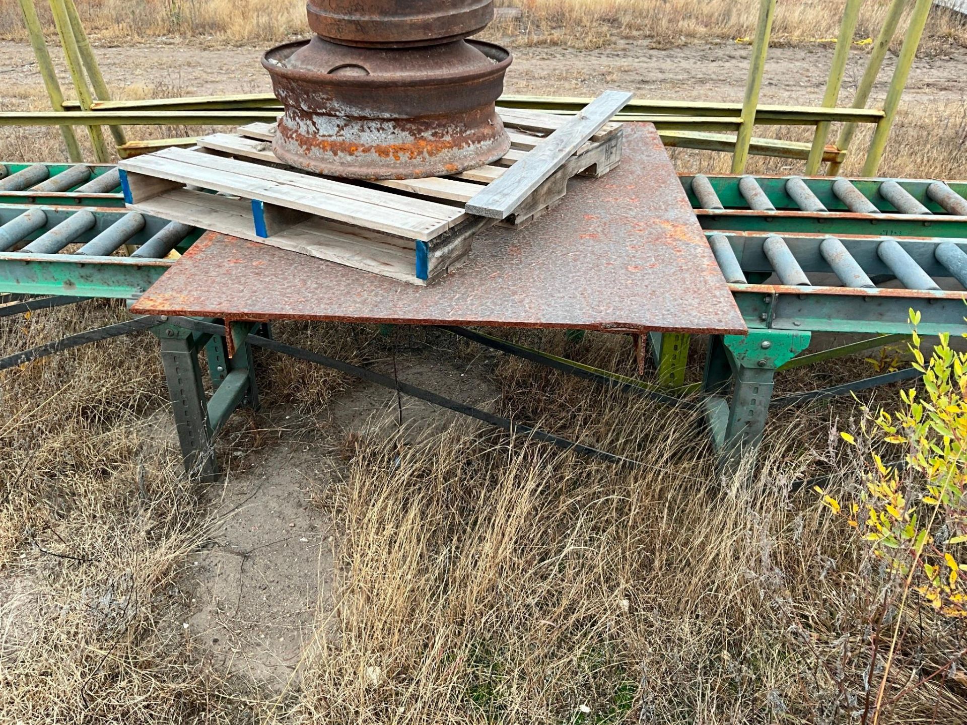 I-BEAMS, 2 BUNDLES, WITH CONVEYOR - Image 16 of 29