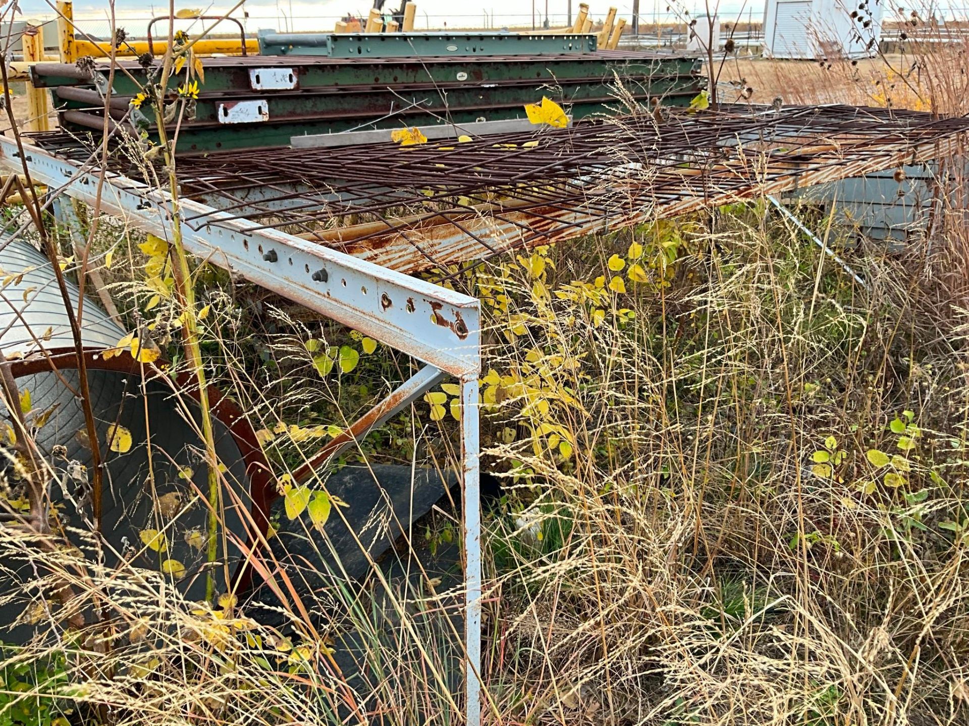 I-BEAMS, 2 BUNDLES, WITH CONVEYOR - Image 26 of 29