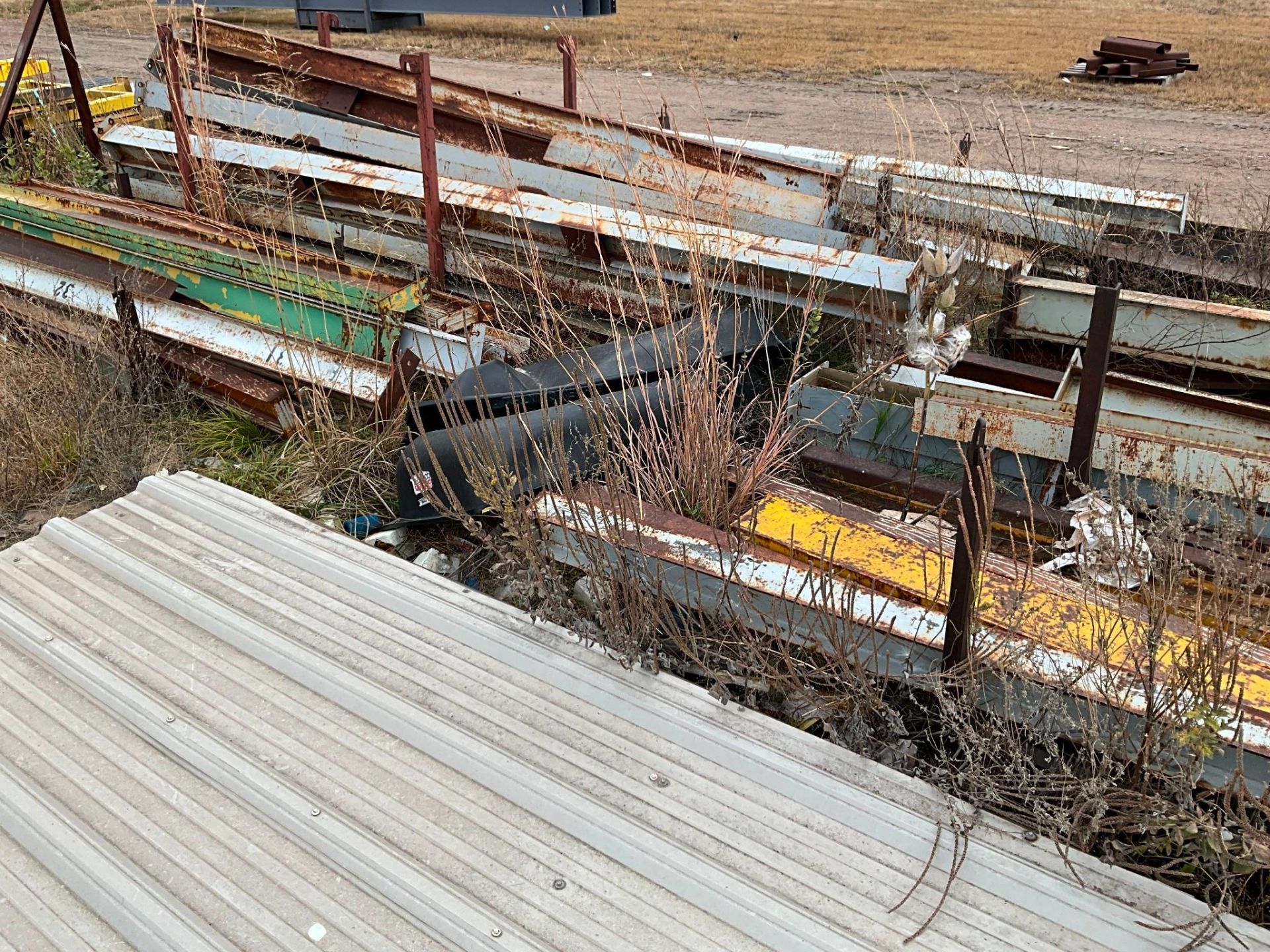 I-BEAMS, 2 BUNDLES, WITH CONVEYOR - Image 4 of 29