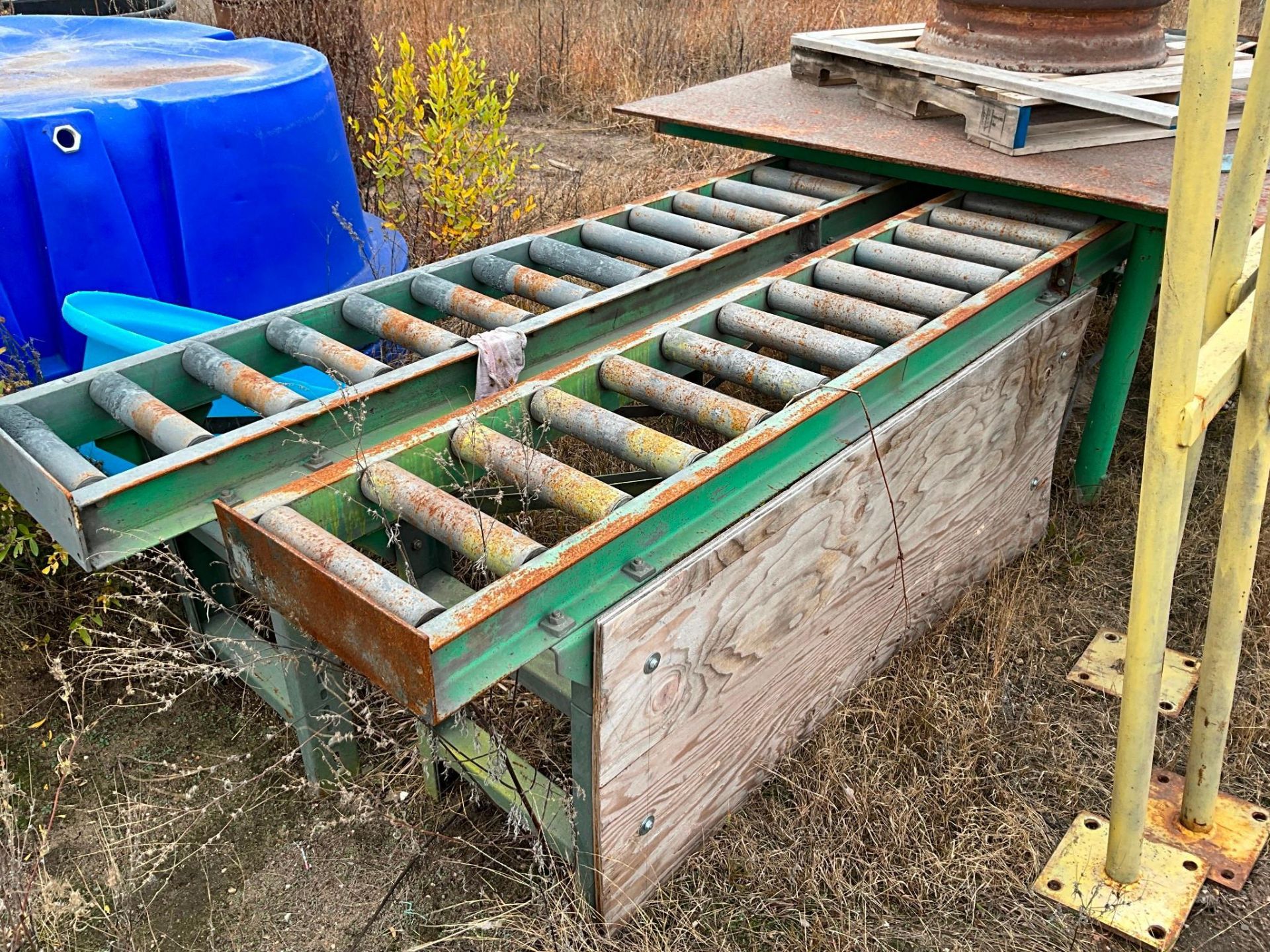 I-BEAMS, 2 BUNDLES, WITH CONVEYOR - Image 19 of 29