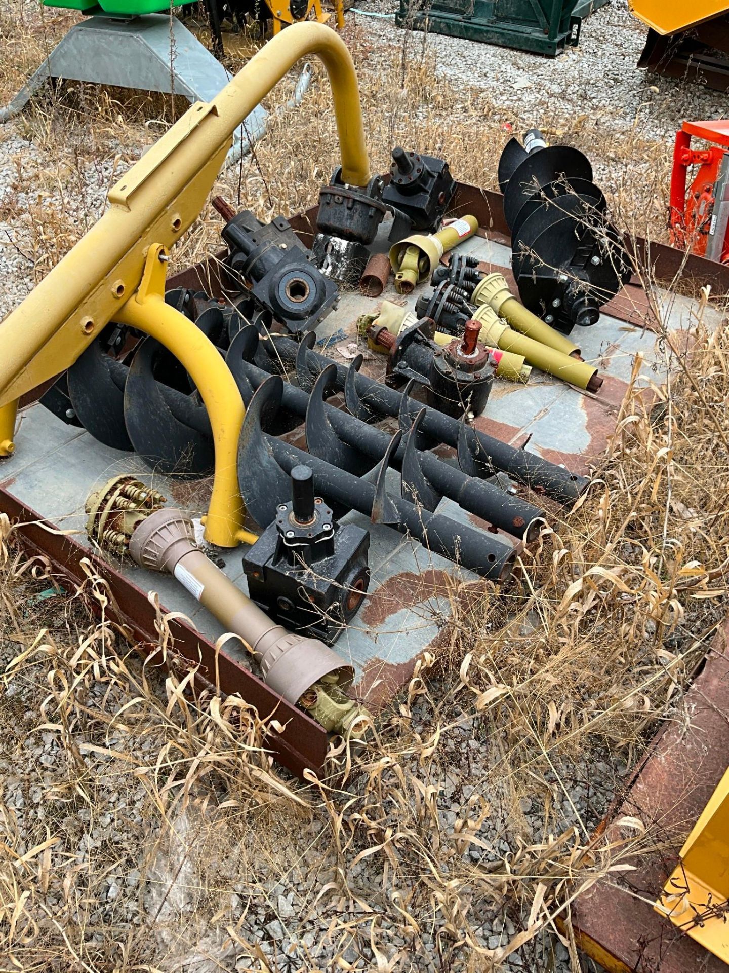 POST HOLE DIGGER AUGER, PTO TRANSFER BOX, 3 POINT BOOM - Image 2 of 4