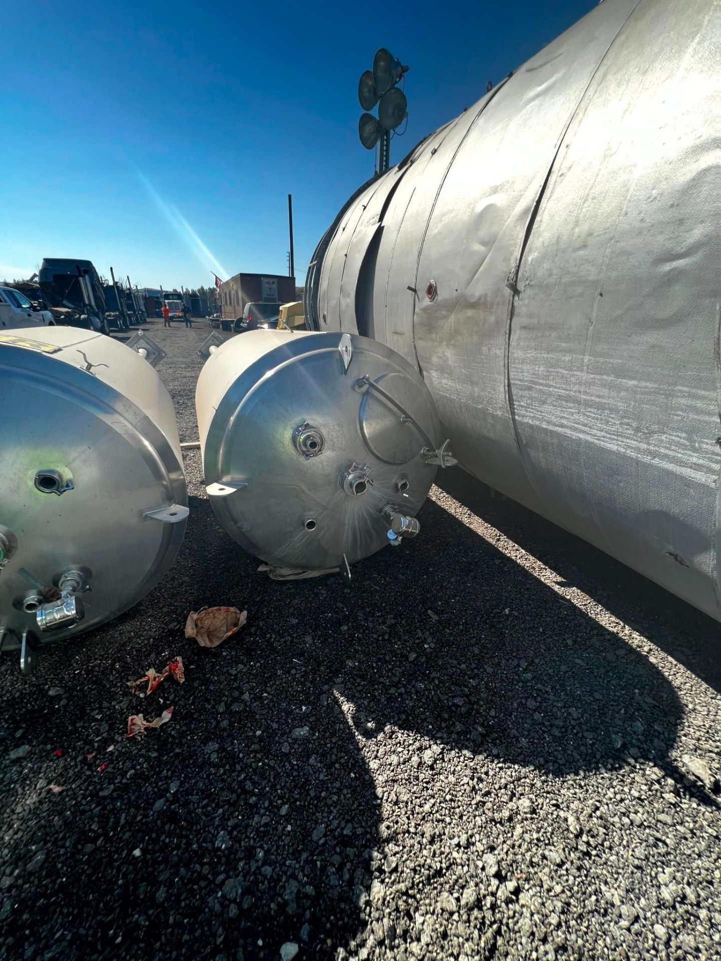 STAINLESS FABRICATION INC. 500 GALLON SS TANK, YEAR 2015 - Image 9 of 23
