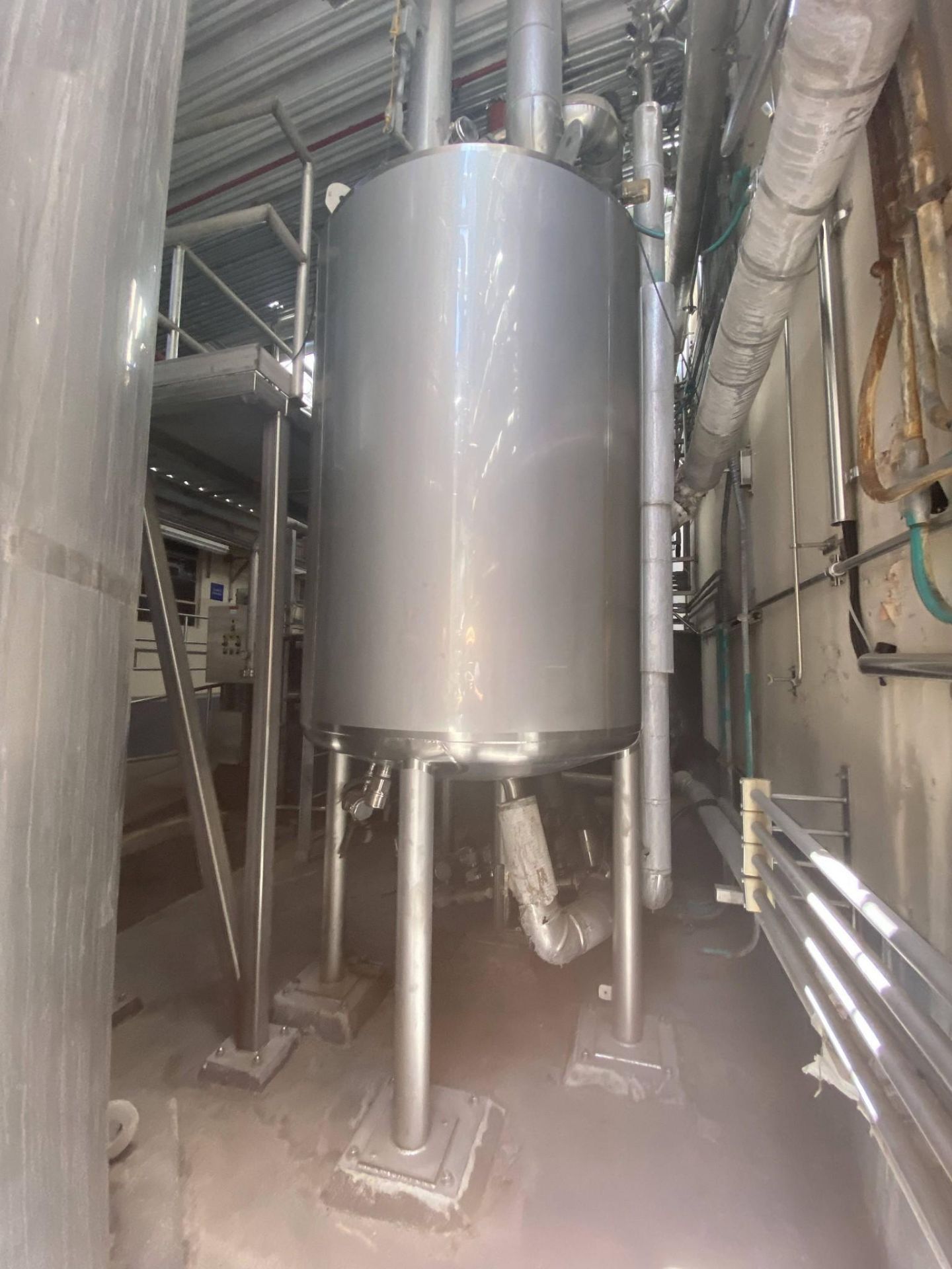 STAINLESS FABRICATION INC. 500 GALLON SS TANK, YEAR 2015