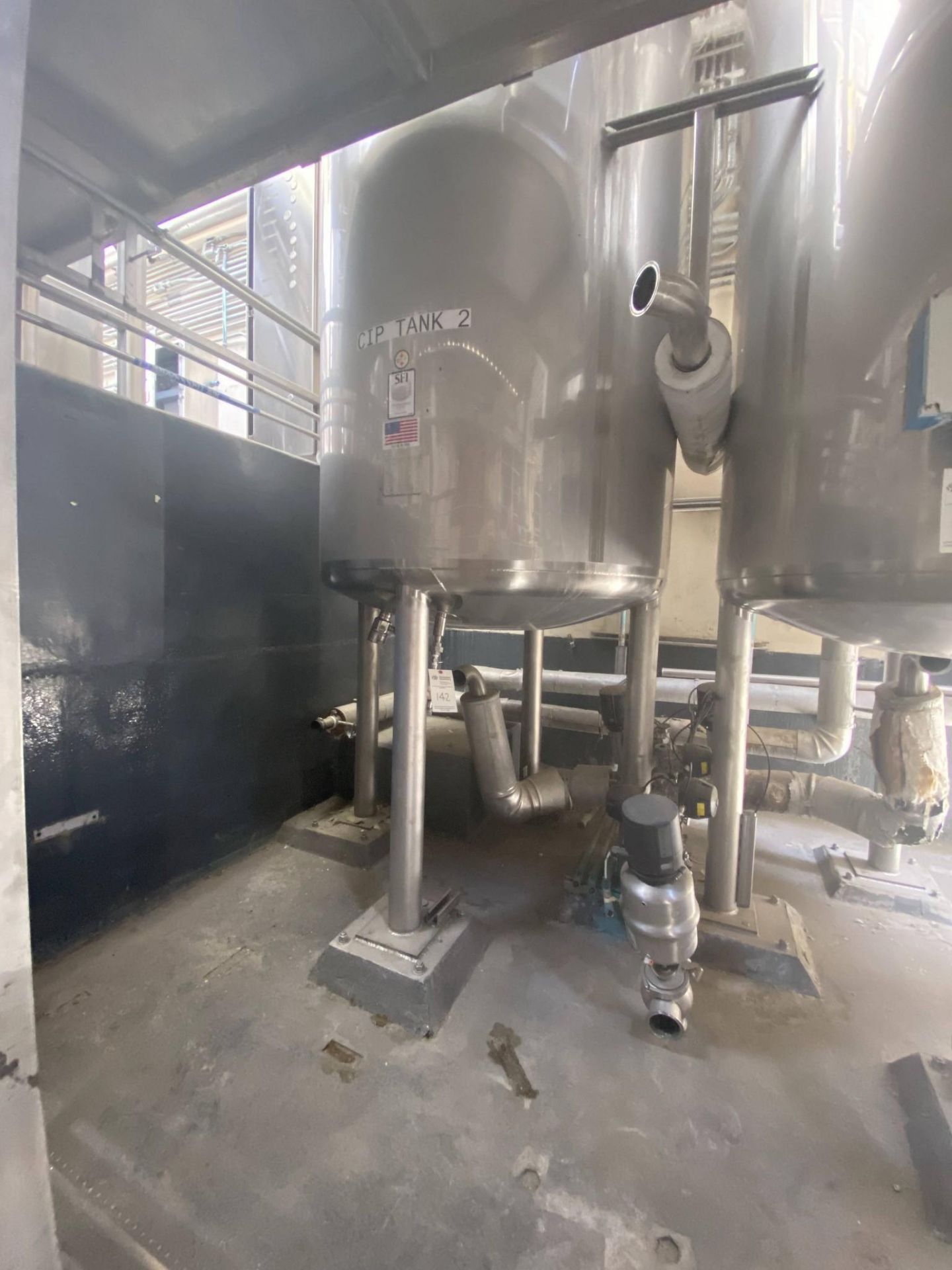 STAINLESS FABRICATION INC. 500 GALLON SS TANK, YEAR 2015 - Image 3 of 23