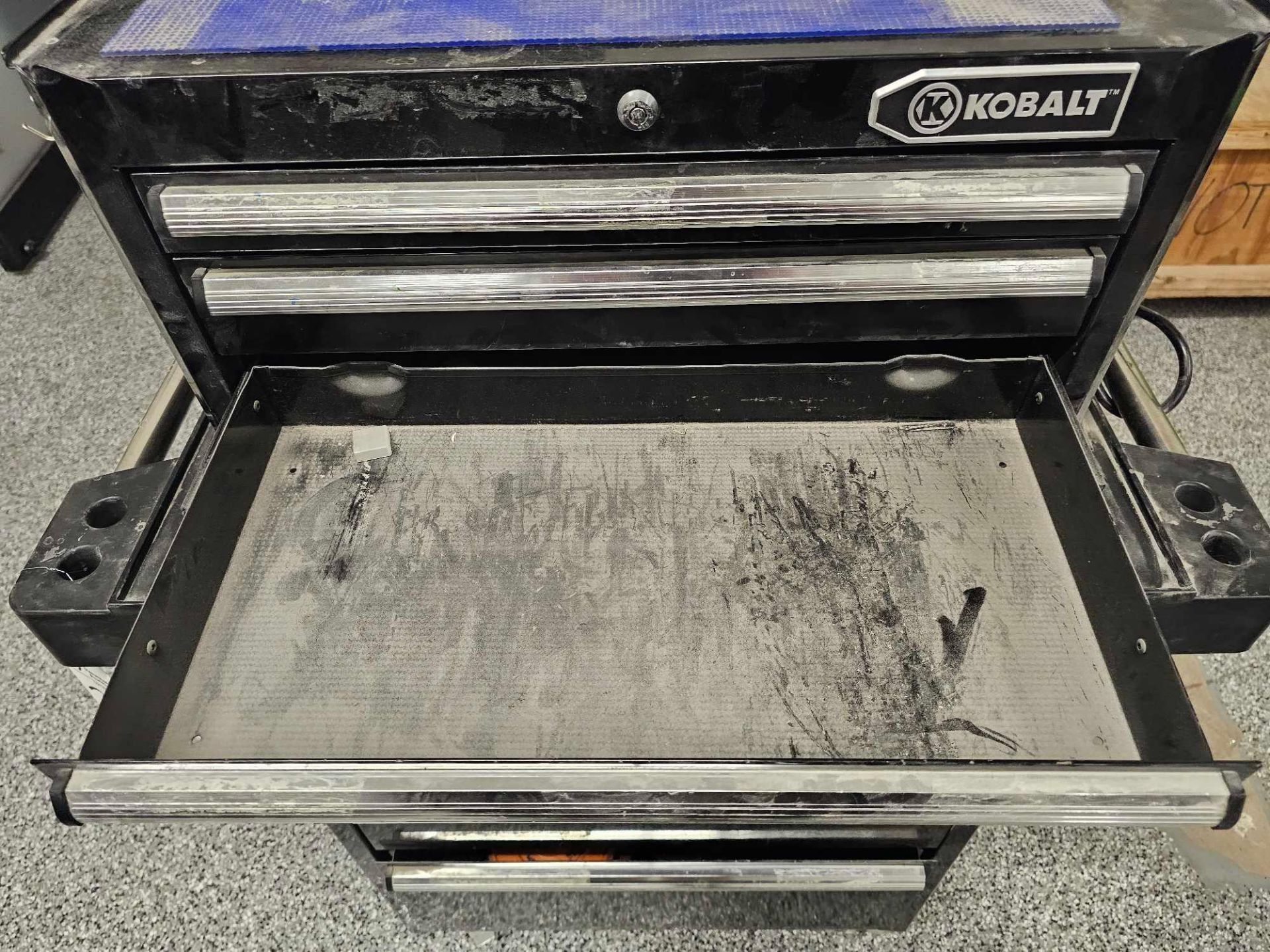 KOBALT ROLLING TOOLBOX WITH CONTENTS - Image 8 of 13