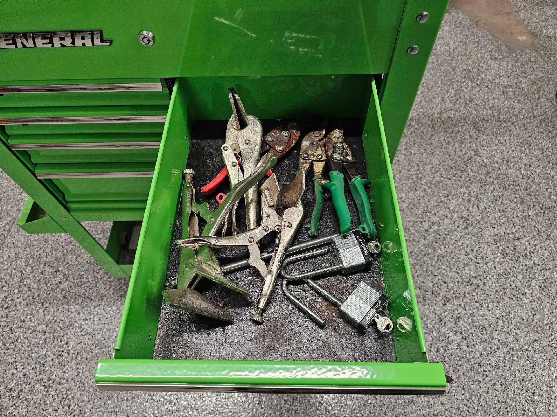 US GENERAL ROLLING TOOLBOX WITH CONTENTS - Image 8 of 14