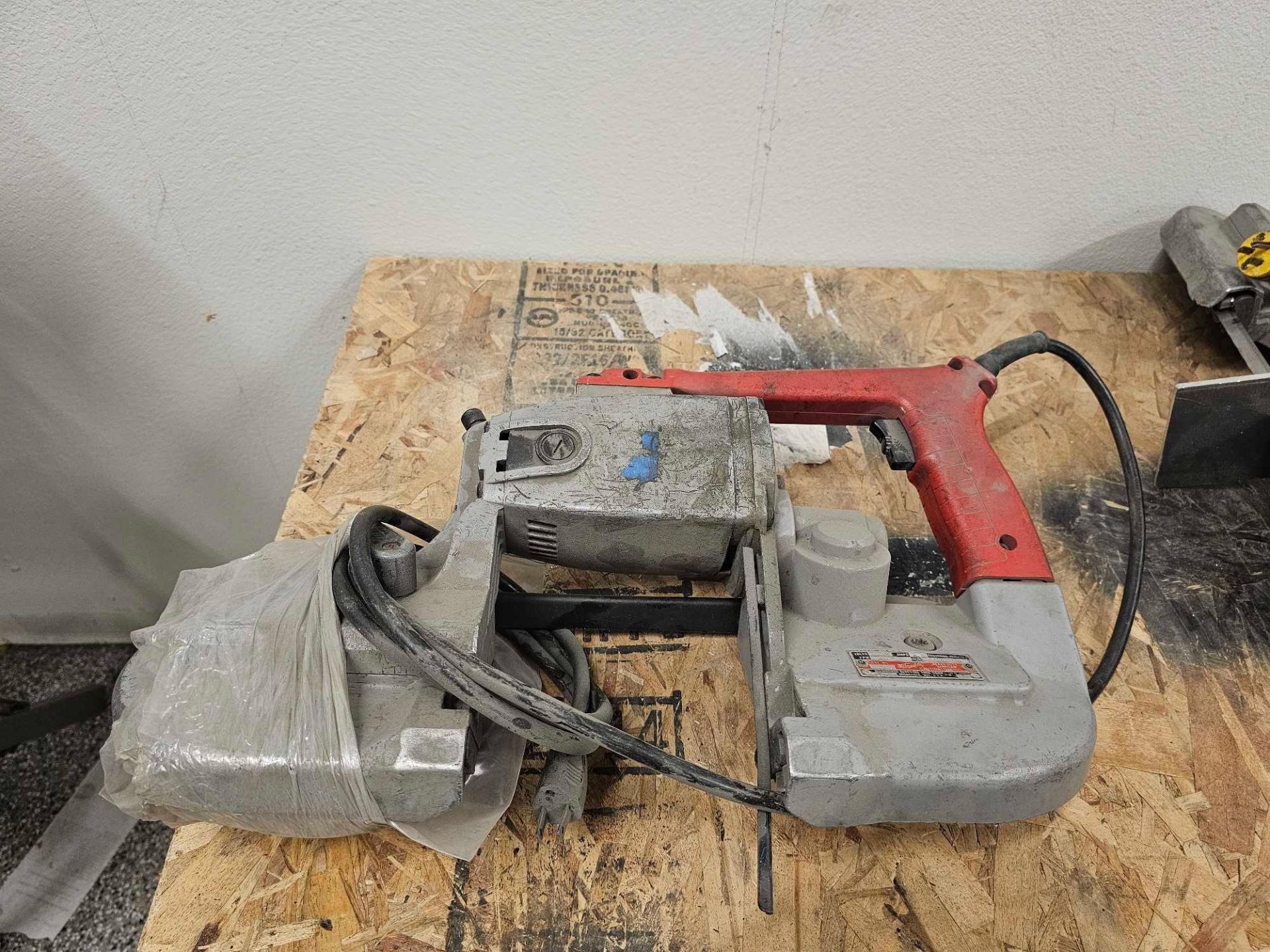 (2) MILWAUKEE PORTABLE BAND SAWS - Image 5 of 7