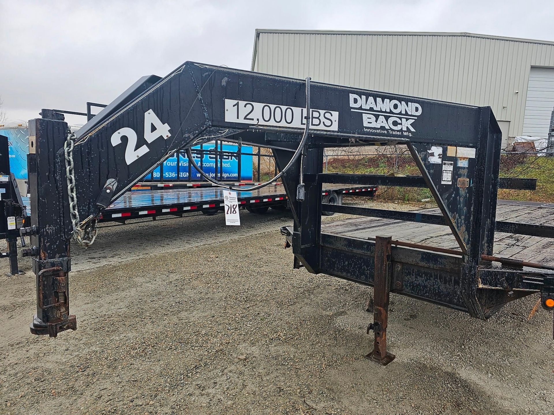 DIAMONDBACK GOOSENECK 12,000# 5TH WHEEL TRAILER