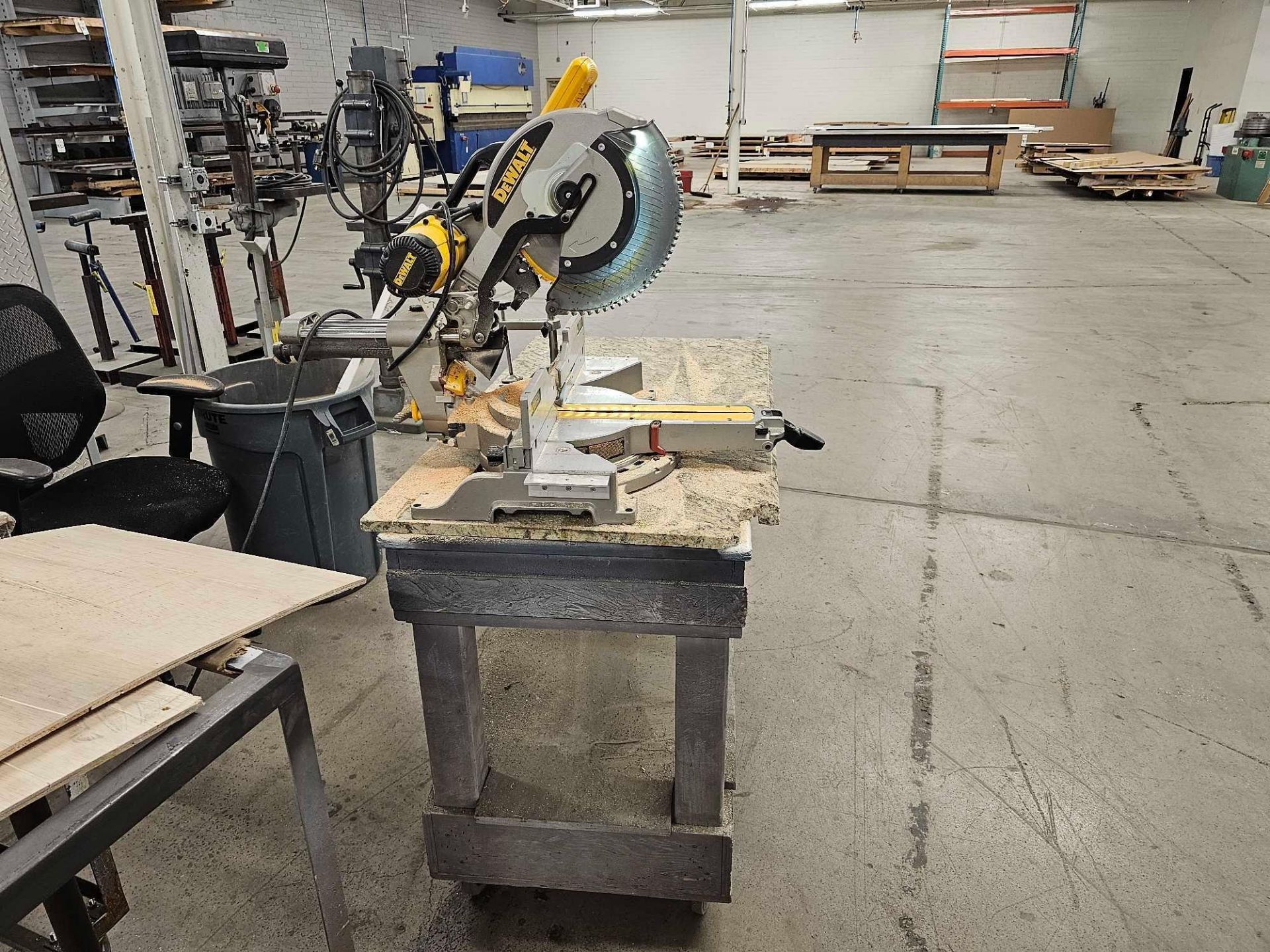 DEWALT MITER SAW WITH ROLLING CART - Image 3 of 5