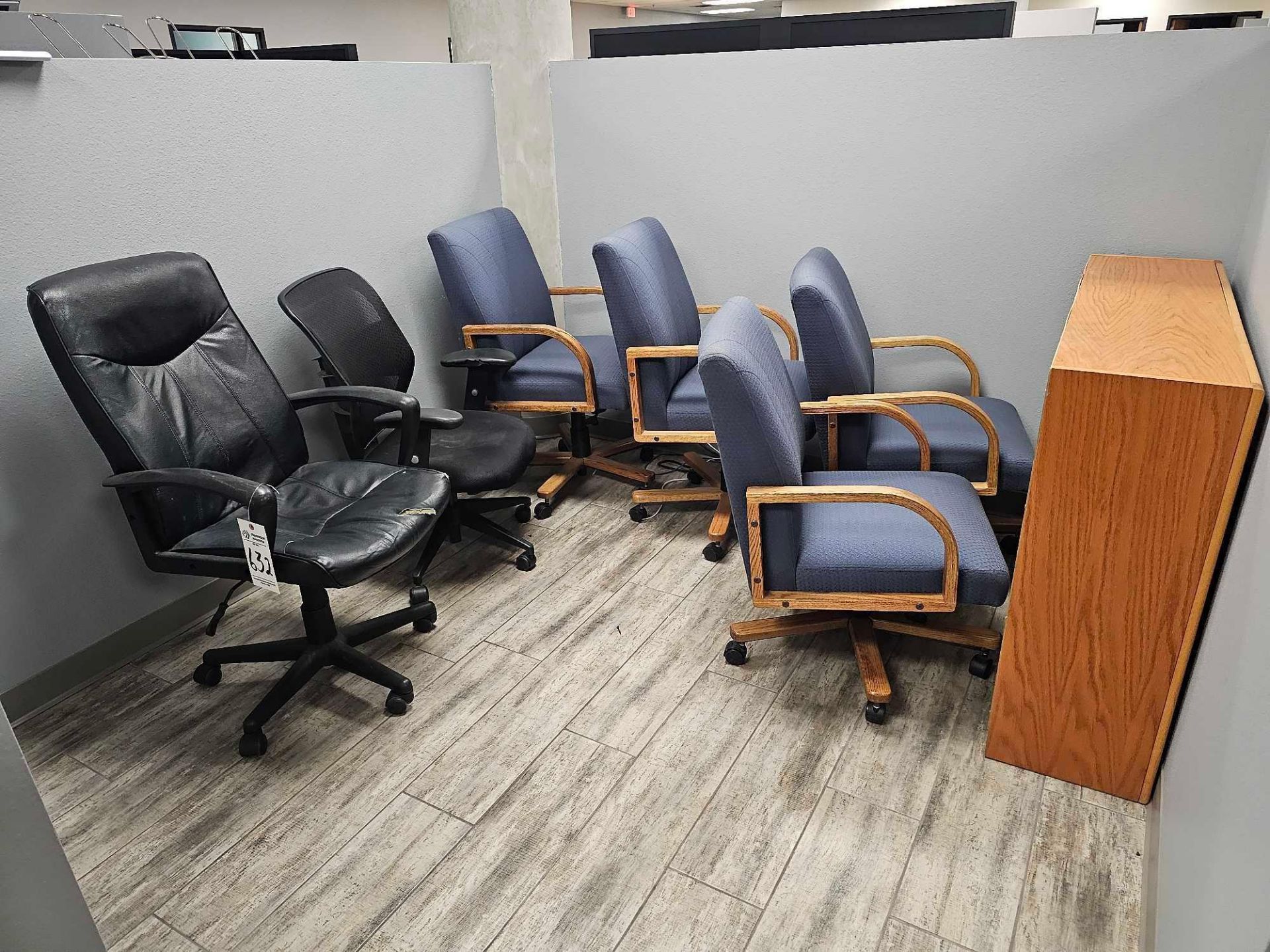 (6) OFFICE CHAIRS, WOODEN SHELF