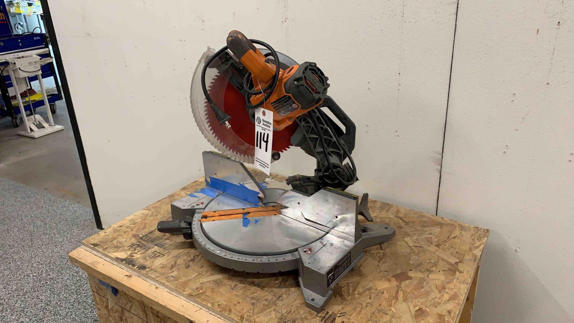 RIDGID R4122 12" COMPOUND MITER SAW - Image 2 of 5