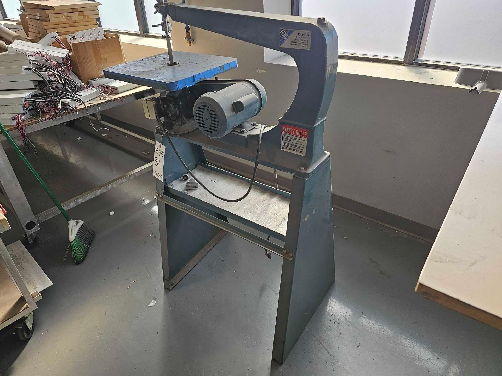 JET SS-24 1/2 HP SCROLL SAW - Image 2 of 8
