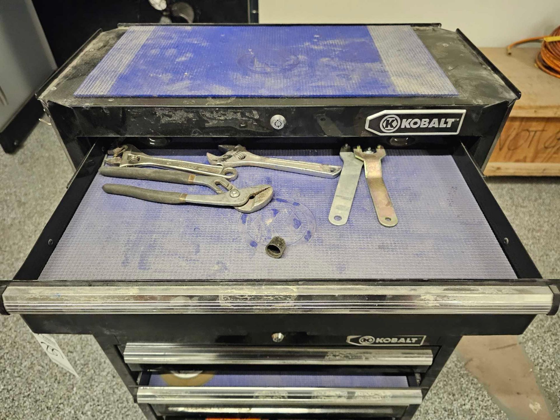 KOBALT ROLLING TOOLBOX WITH CONTENTS - Image 6 of 13