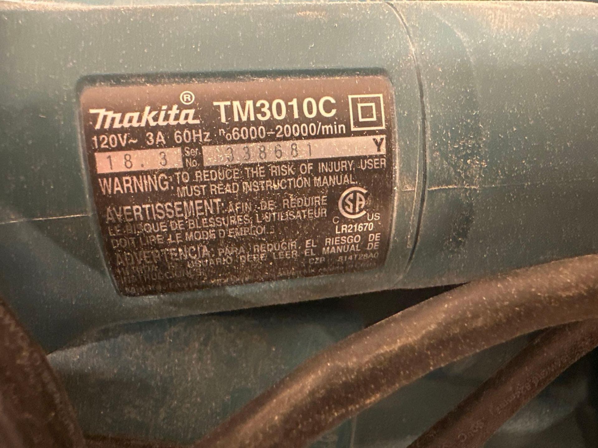 MAKITA TM3010C CORDED MULTI TOOL AND PORTER CABLE BN200C NAILER - Image 3 of 4