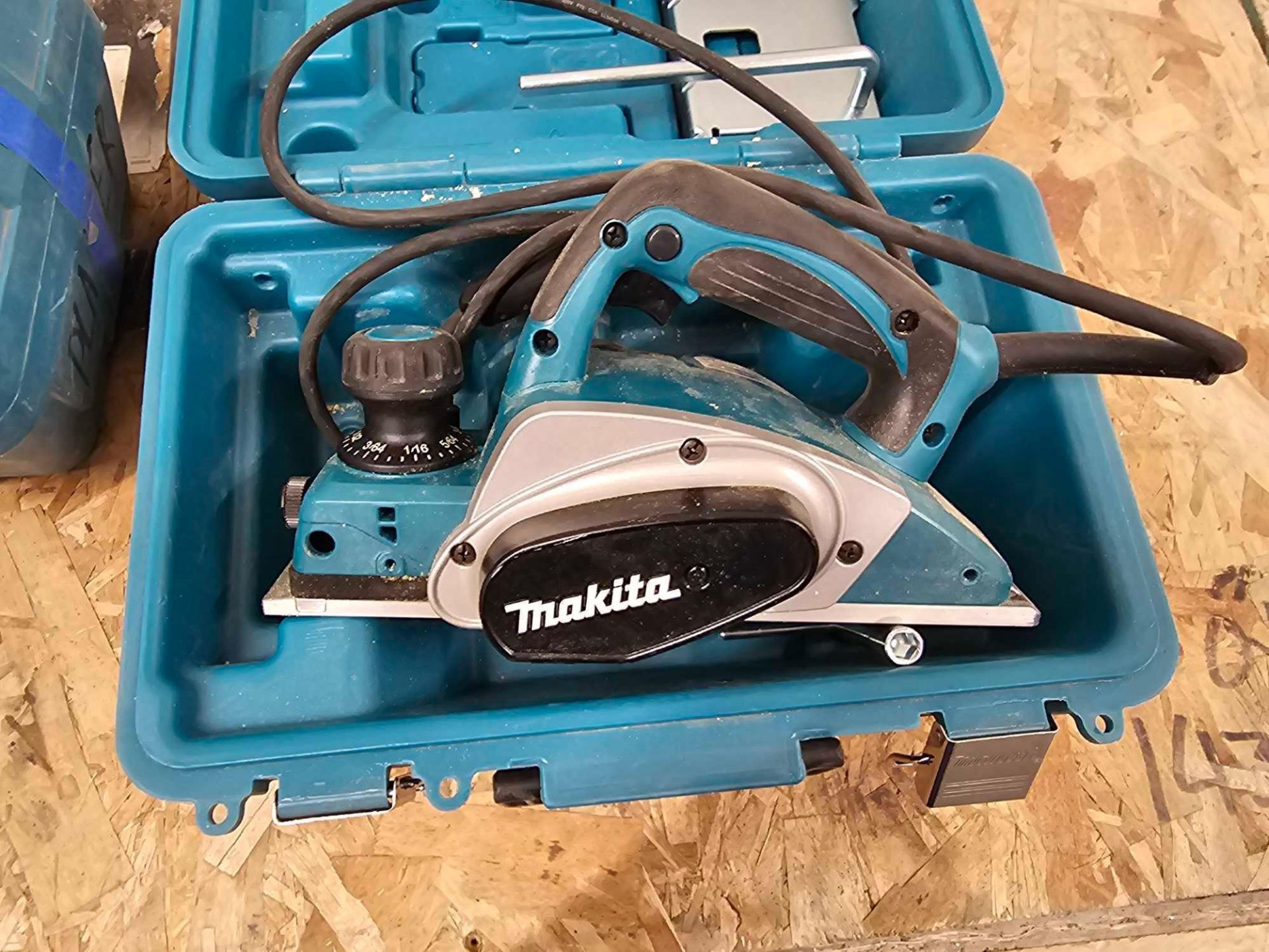 (2) MAKITA HANDHELD PLANERS - Image 5 of 7