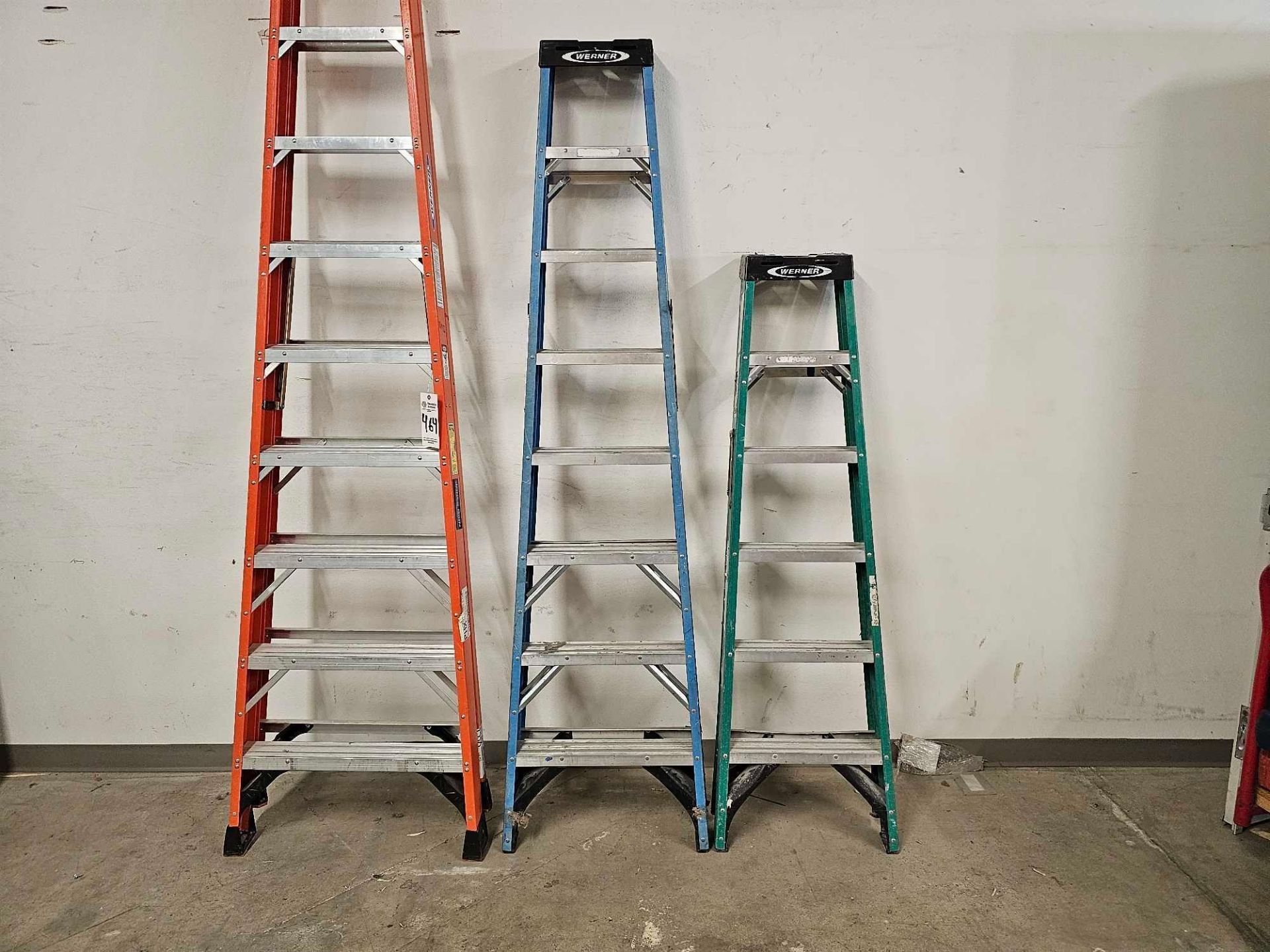 (3) WERNER LADDERS 10',8',6' - Image 3 of 3