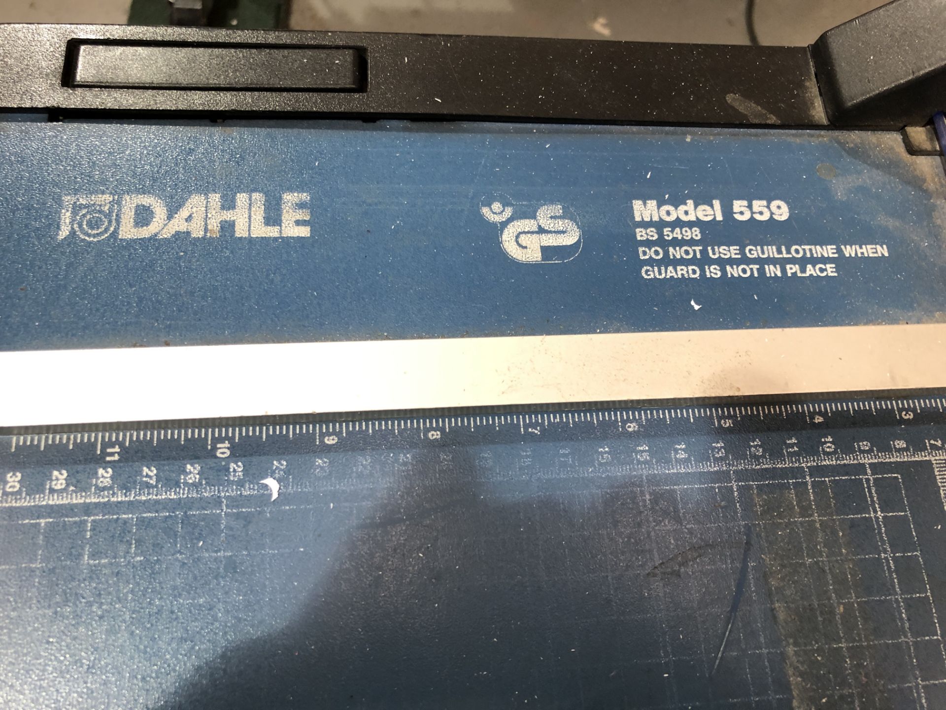 Dahle 559 Professional Rotary Trimmer on Stand - Image 4 of 4